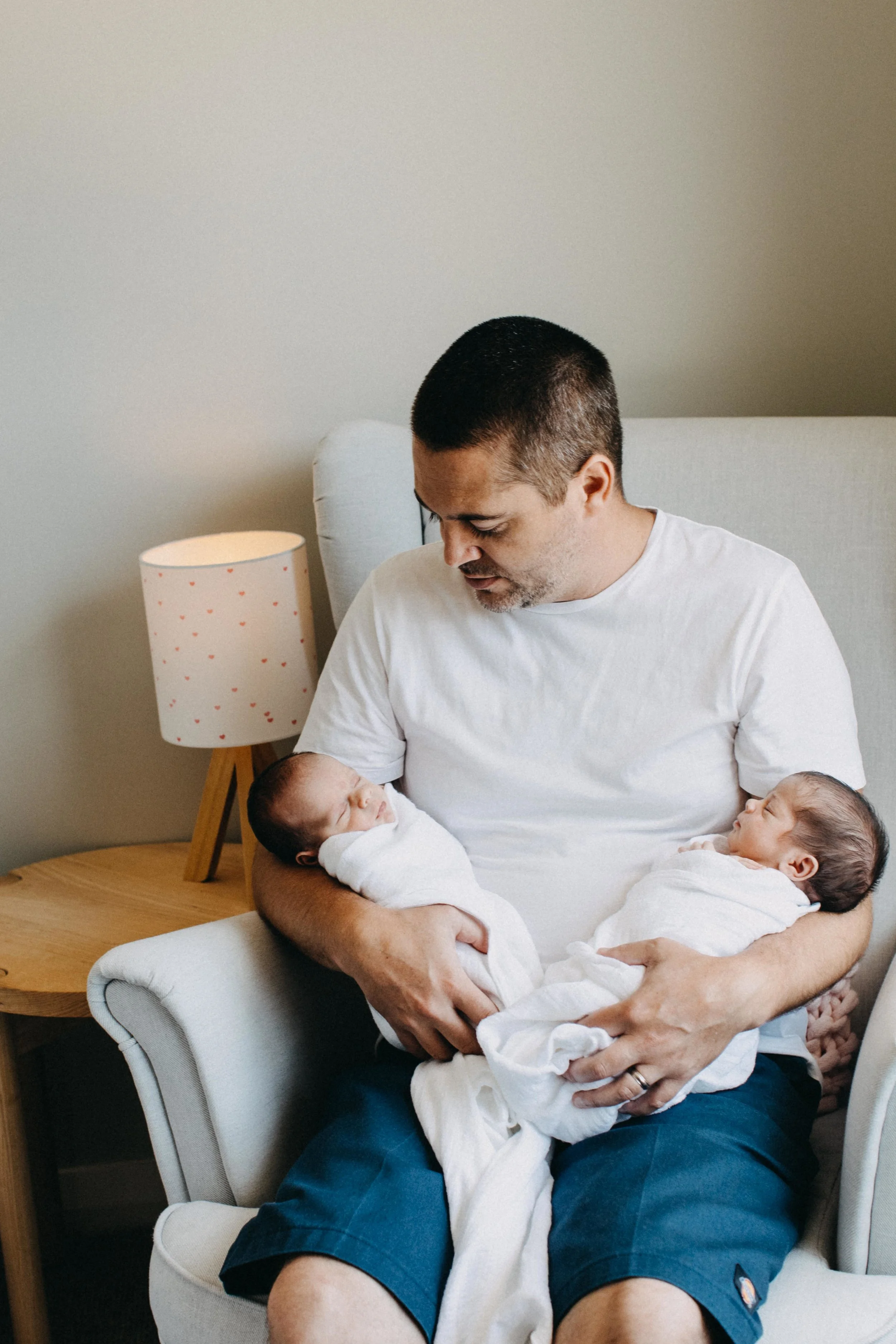 cobbityy-camden-newborn-twin-phootgraphy-violet-brodie-33.jpg