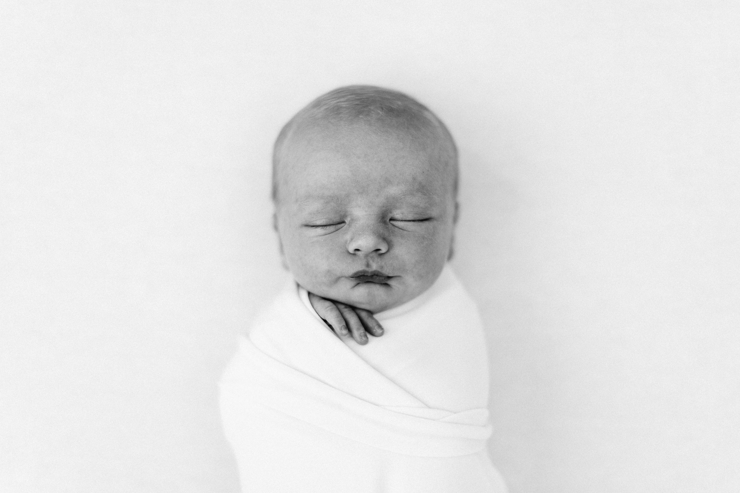 sunny-newborn-inhome-family-lifestyle-wollondilly-camden-macarthur-sydney-photography-www.emilyobrienphotography.net-36.jpg