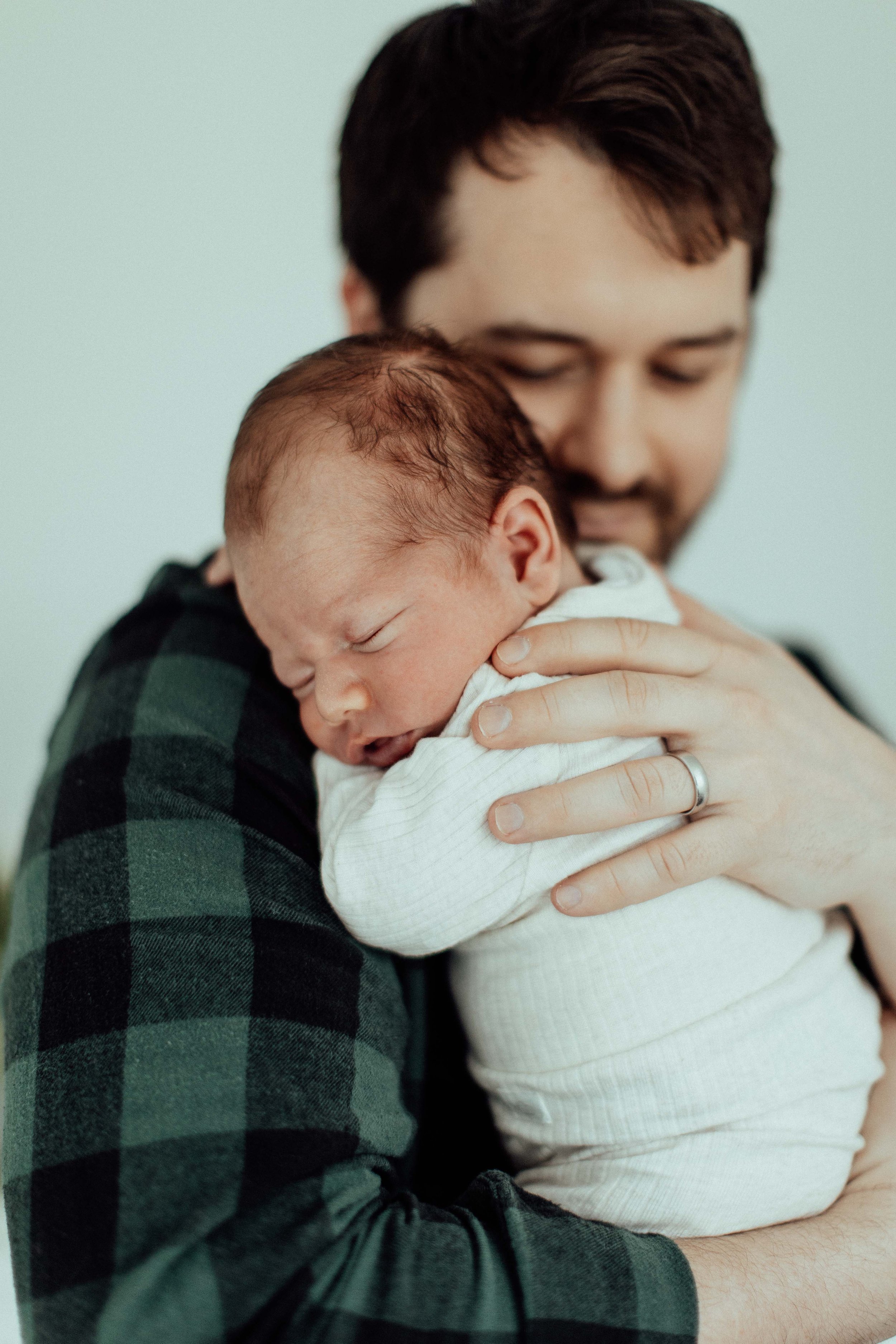 henry-newborn-inhome-family-lifestyle-wollondilly-camden-macarthur-sydney-photography-www.emilyobrienphotography.net-2.jpg