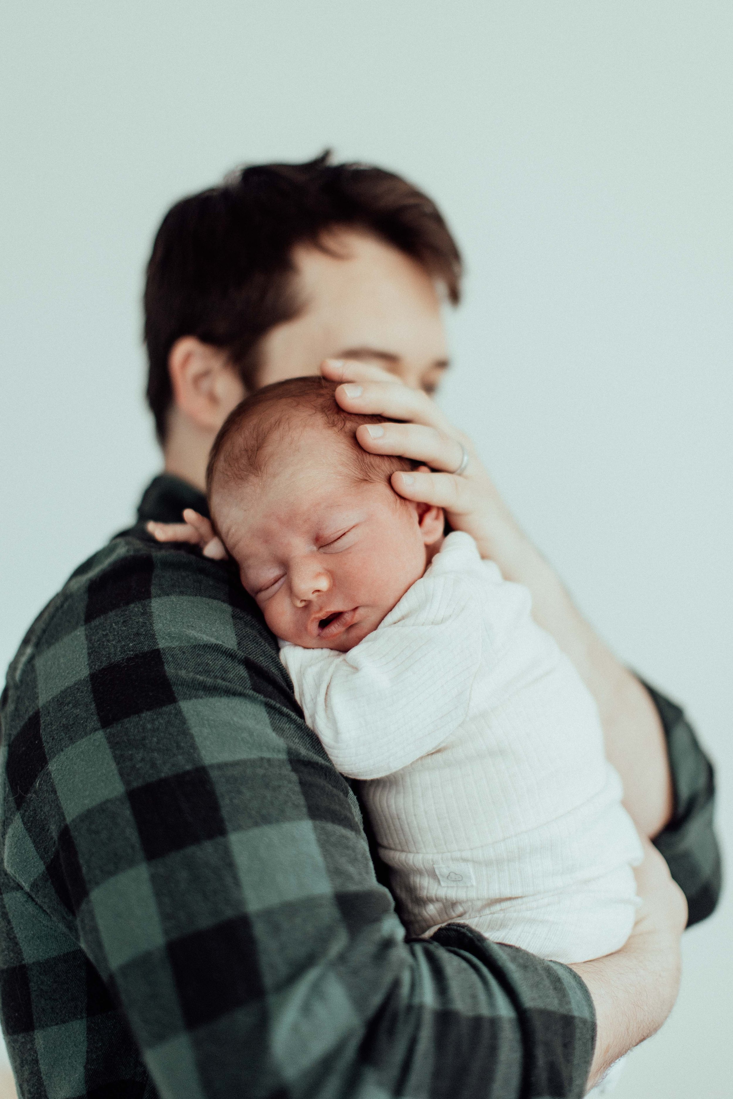 henry-newborn-inhome-family-lifestyle-wollondilly-camden-macarthur-sydney-photography-www.emilyobrienphotography.net-1.jpg