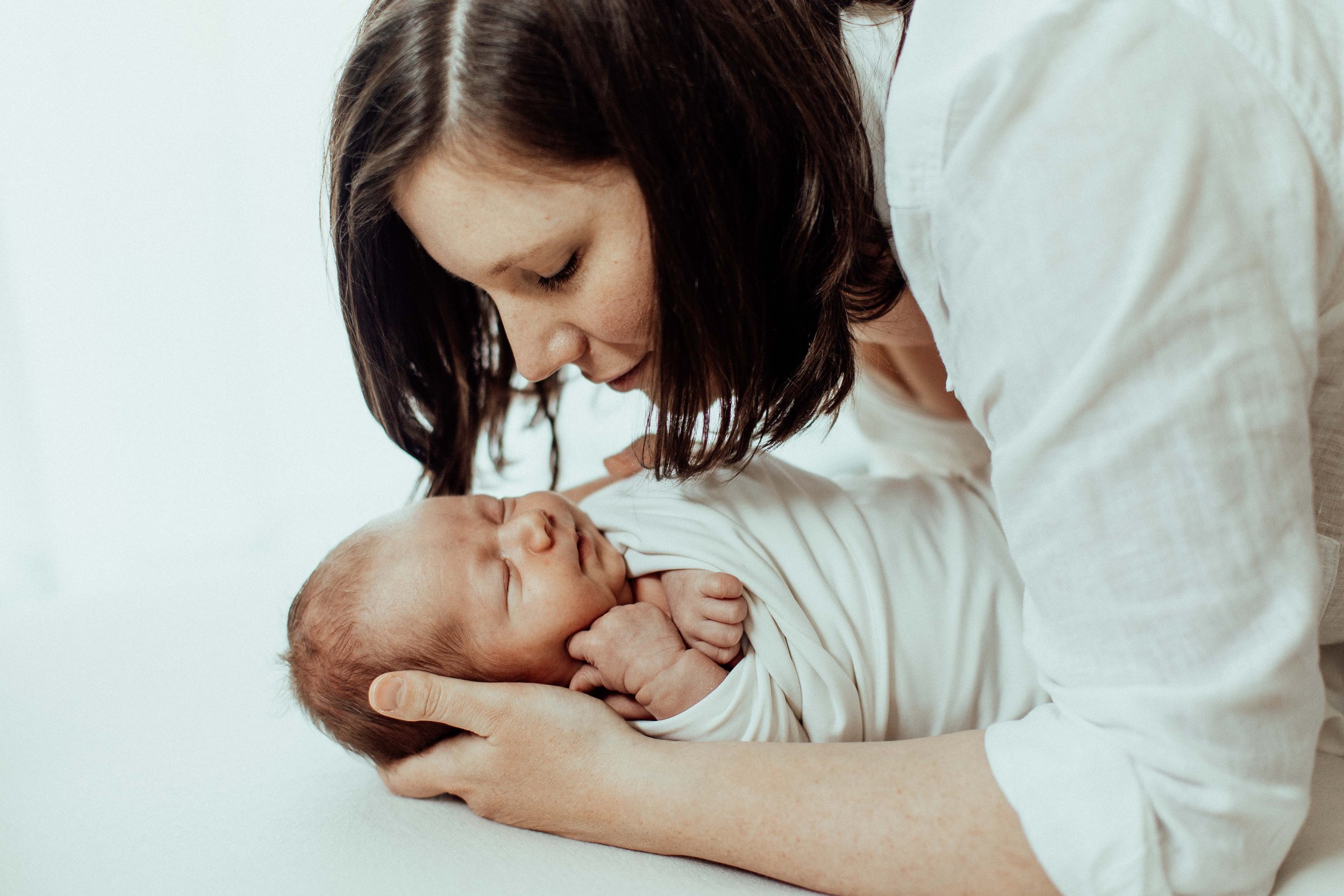 henry-newborn-inhome-family-lifestyle-wollondilly-camden-macarthur-sydney-photography-www.emilyobrienphotography.net-39.jpg