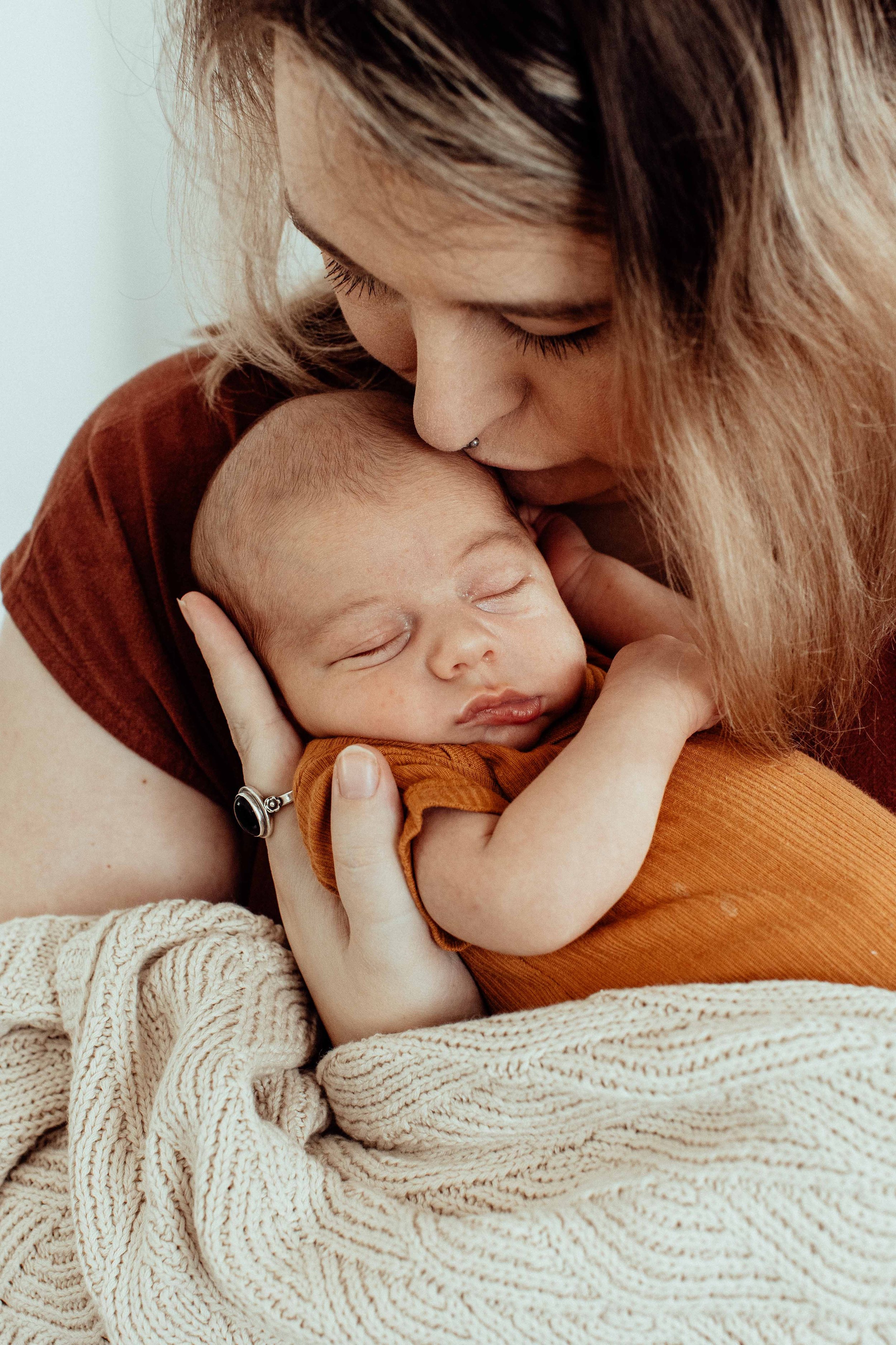 lucas-baby-newborn-inhome-family-lifestyle-wollondilly-camden-macarthur-sydney-photography-www.emilyobrienphotography.net-14.jpg