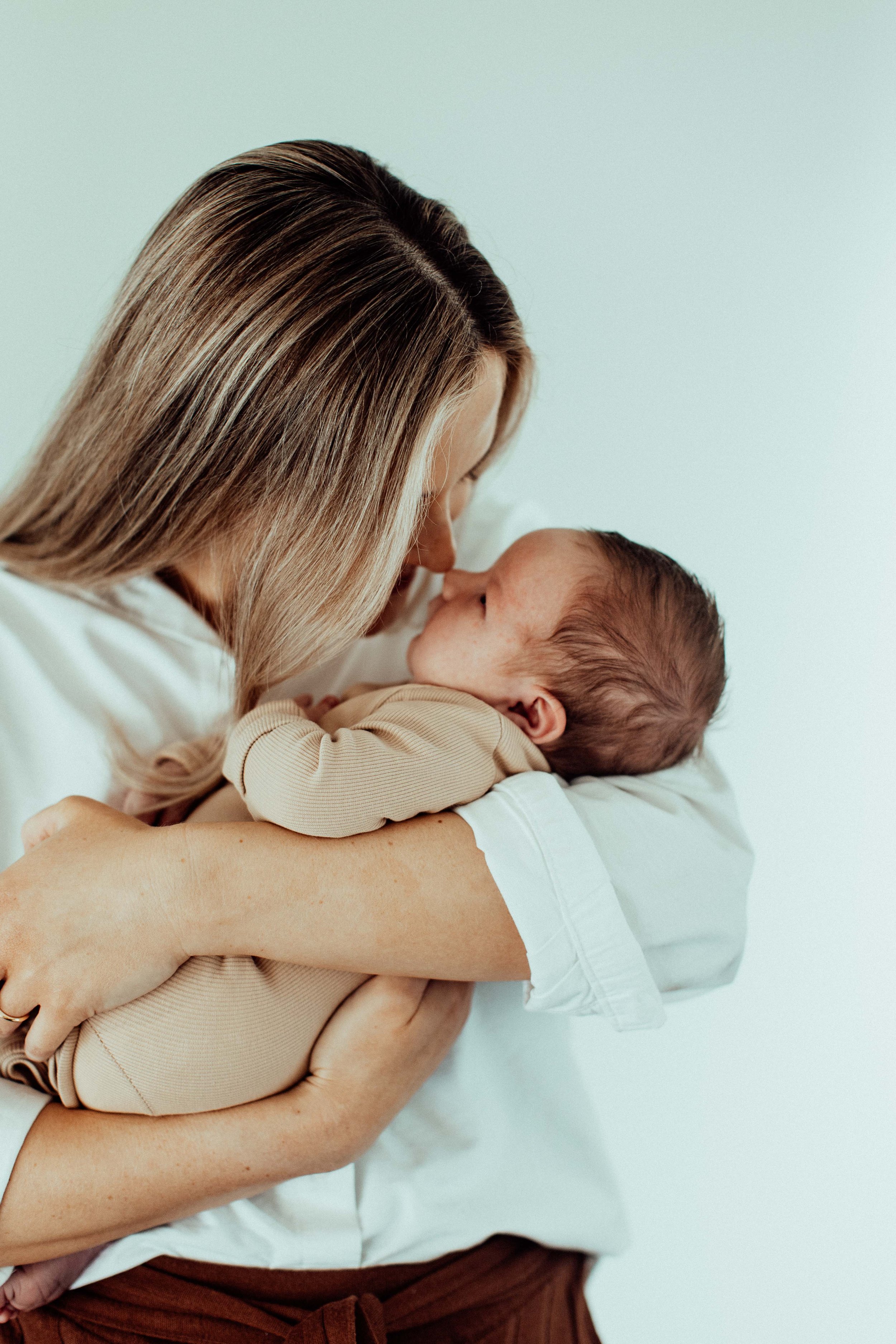 finley-newborn-spring-farm-macarthur-inhome-family-lifestyle-wollondilly-camden-macarthur-sydney-photography-www.emilyobrienphotography.net-22.jpg