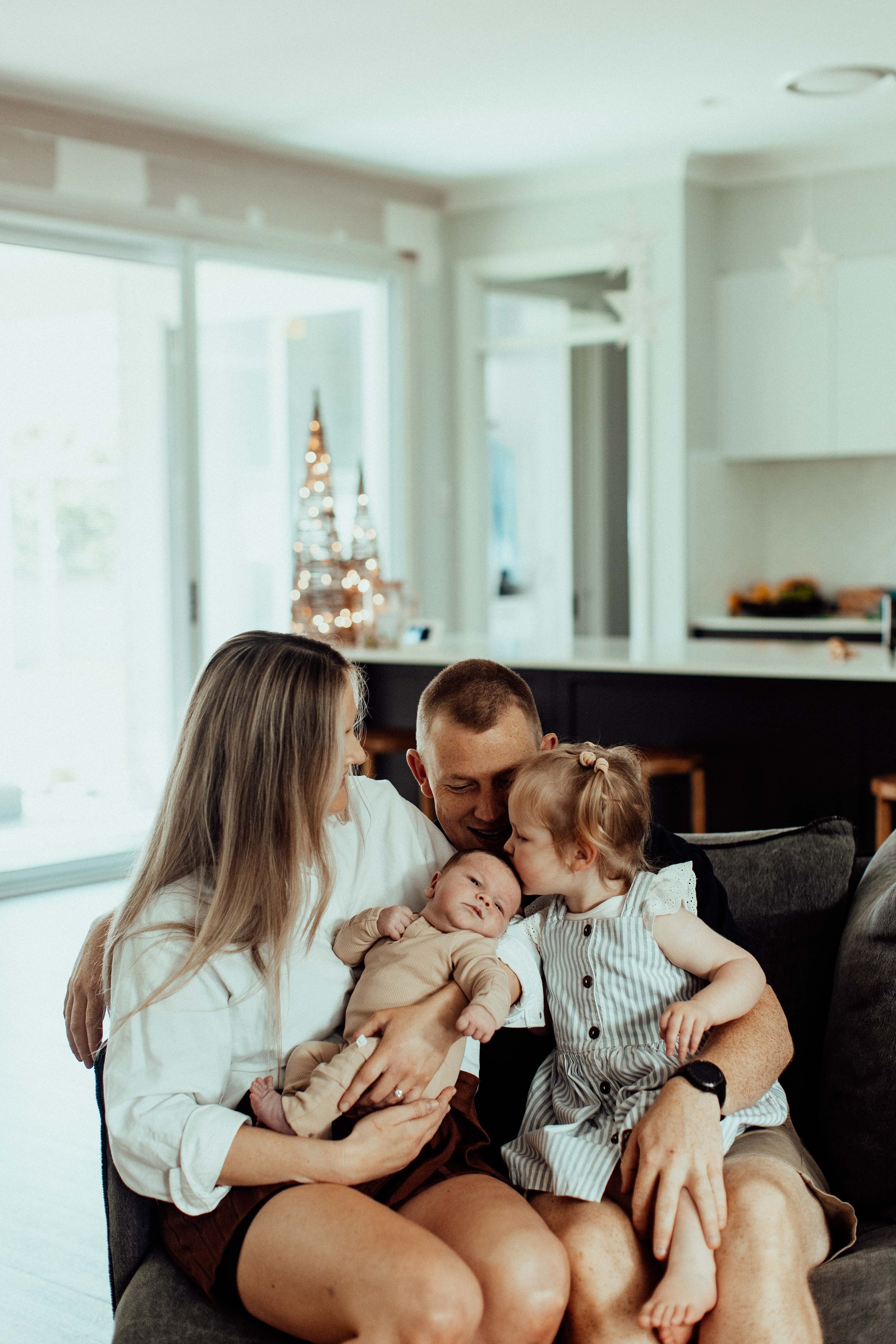 finley-newborn-spring-farm-macarthur-inhome-family-lifestyle-wollondilly-camden-macarthur-sydney-photography-www.emilyobrienphotography.net-28.jpg