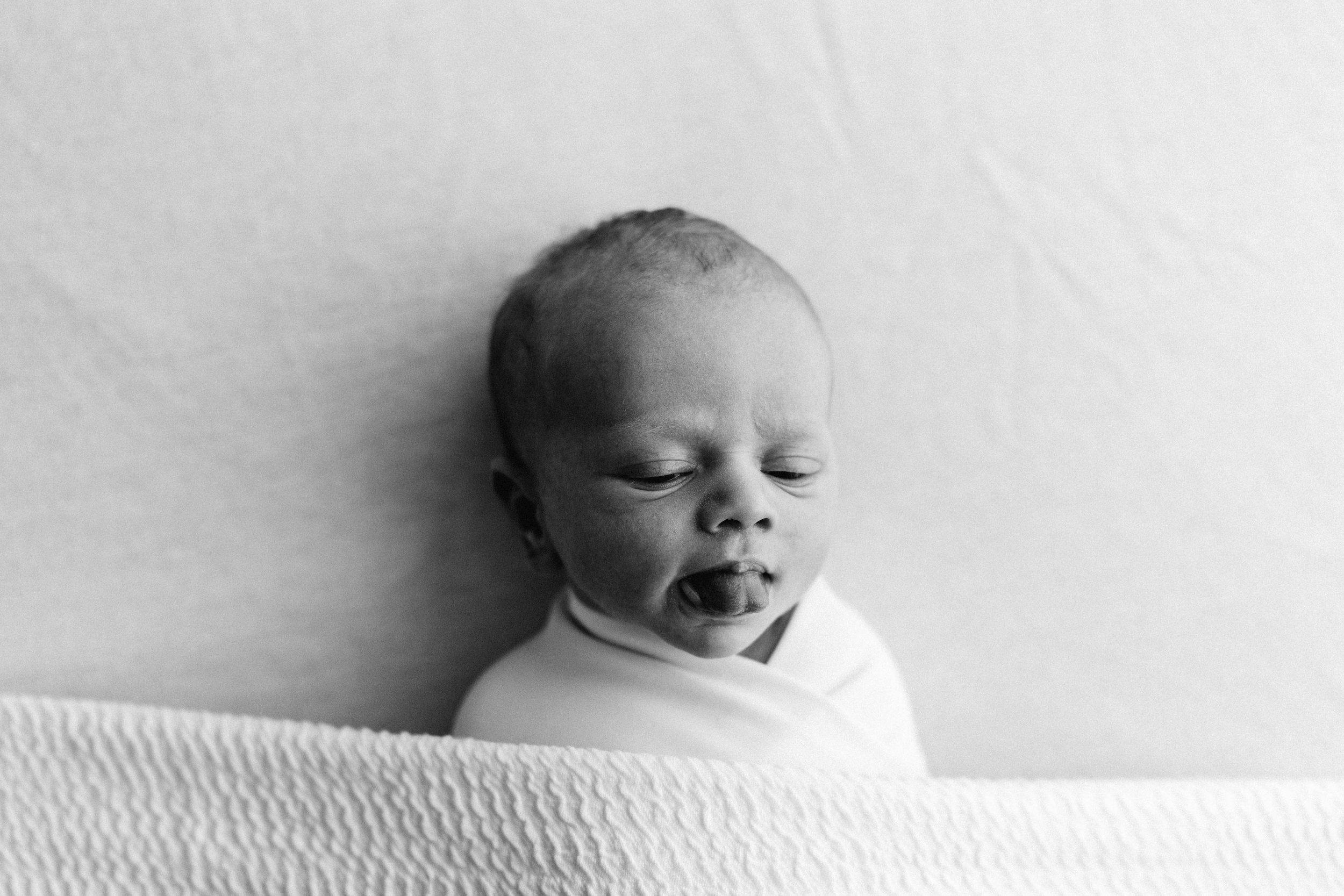 lachlan-camden-newborn-macarthur-inhome-family-lifestyle-wollondilly-camden-macarthur-sydney-photography-www.emilyobrienphotography.net-35.jpg