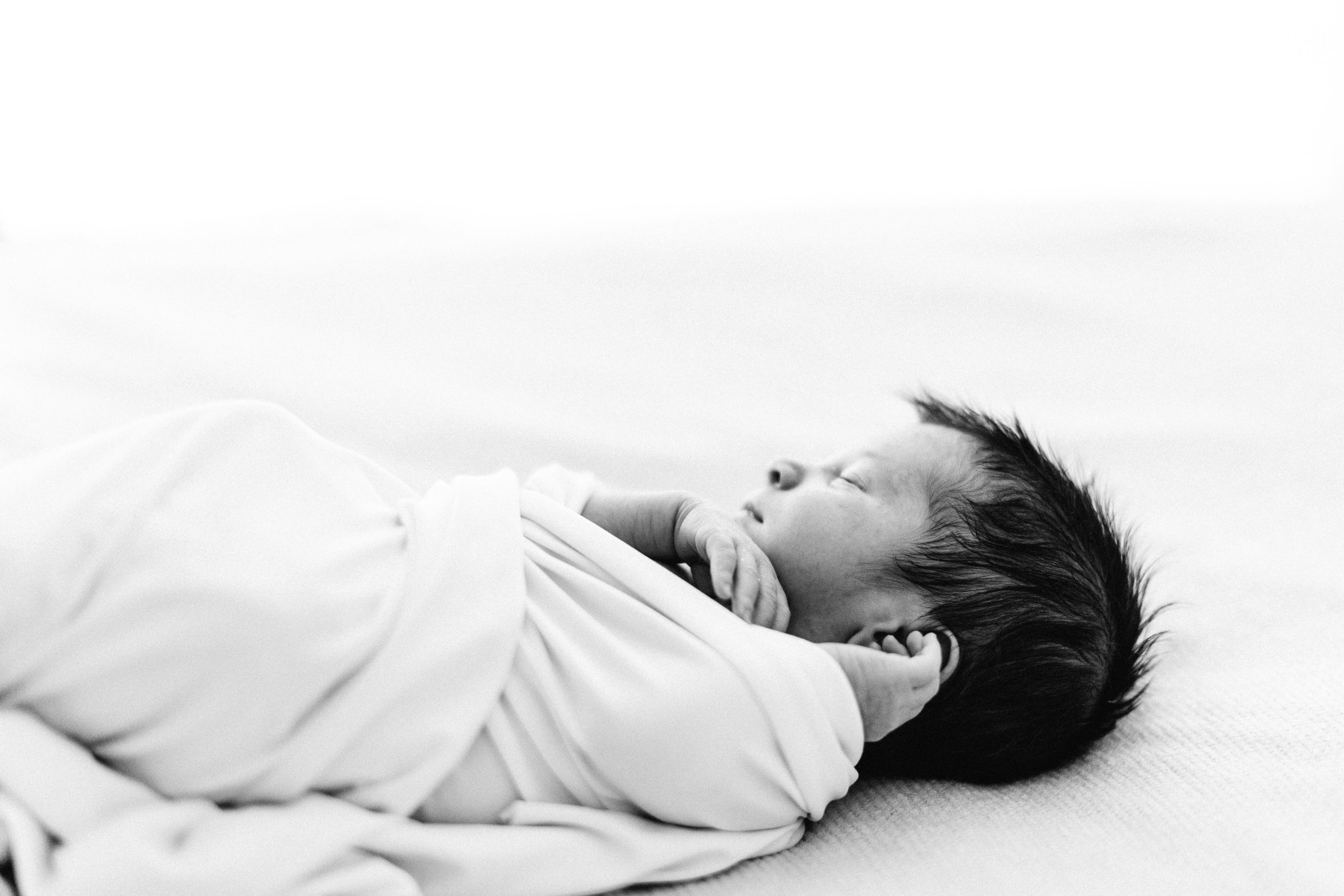 camden-newborn-photography-natural-light-lifestyle-leo-newborn-40.jpg