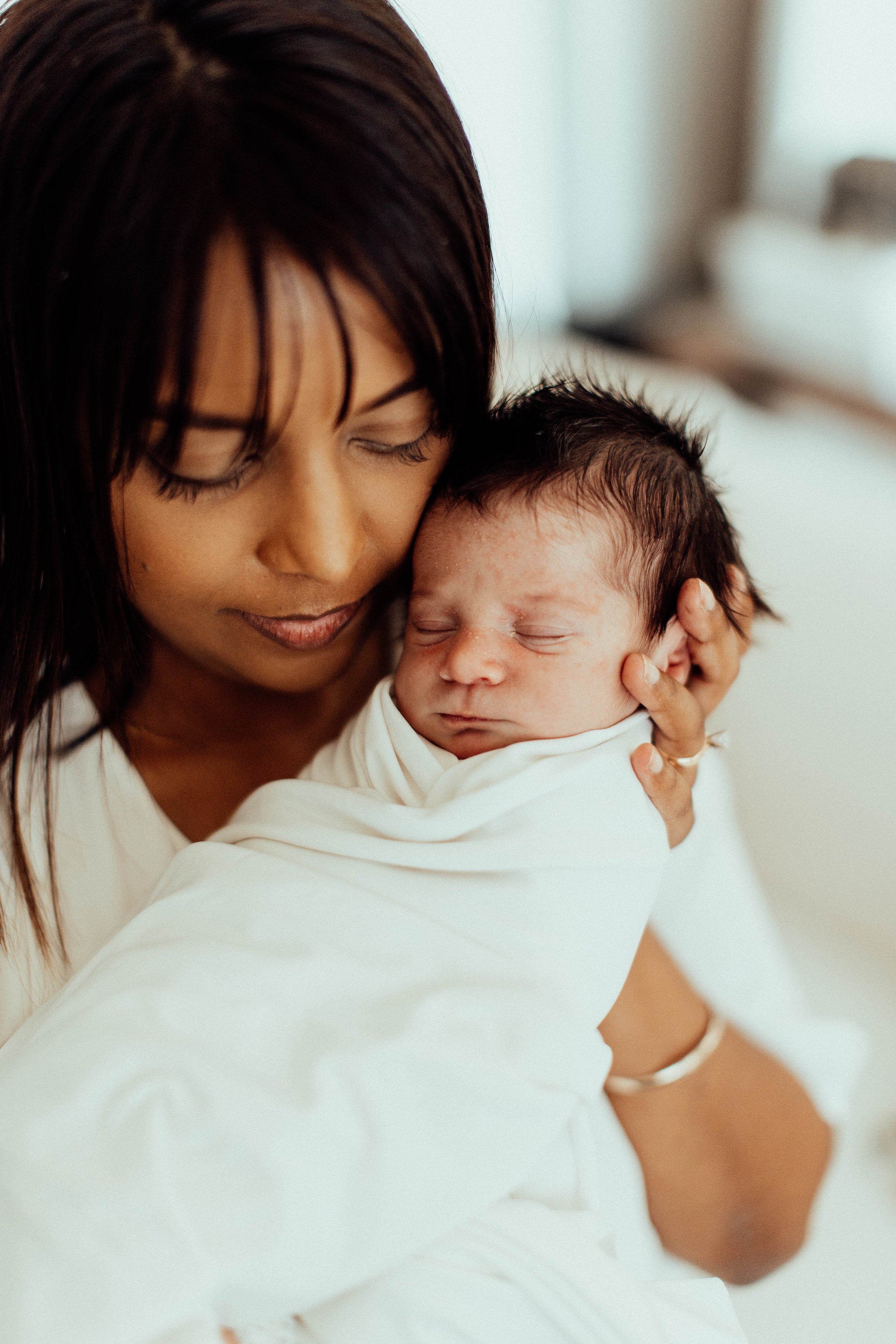 camden-newborn-photography-natural-light-lifestyle-leo-newborn-32.jpg