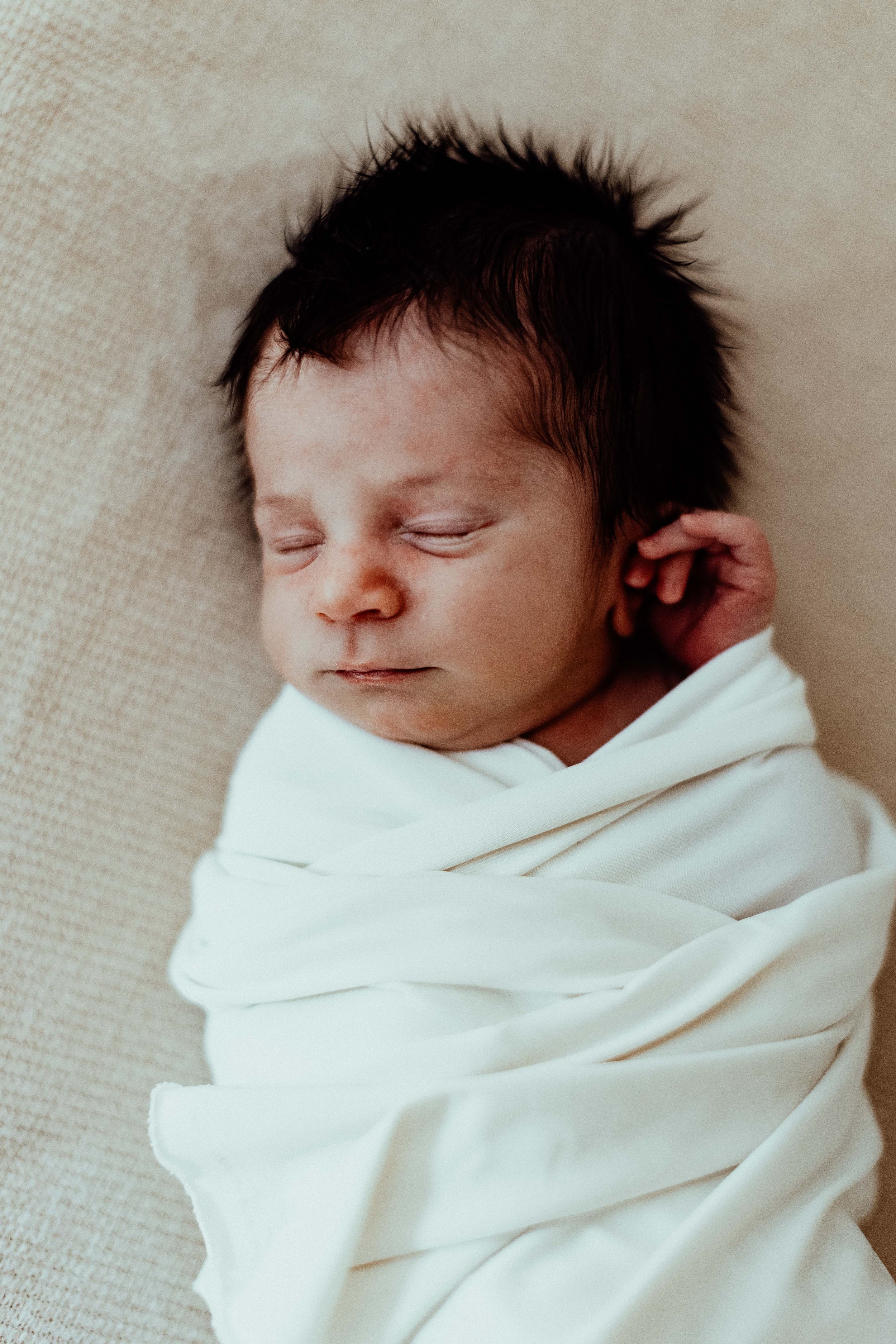 camden-newborn-photography-natural-light-lifestyle-leo-newborn-38.jpg