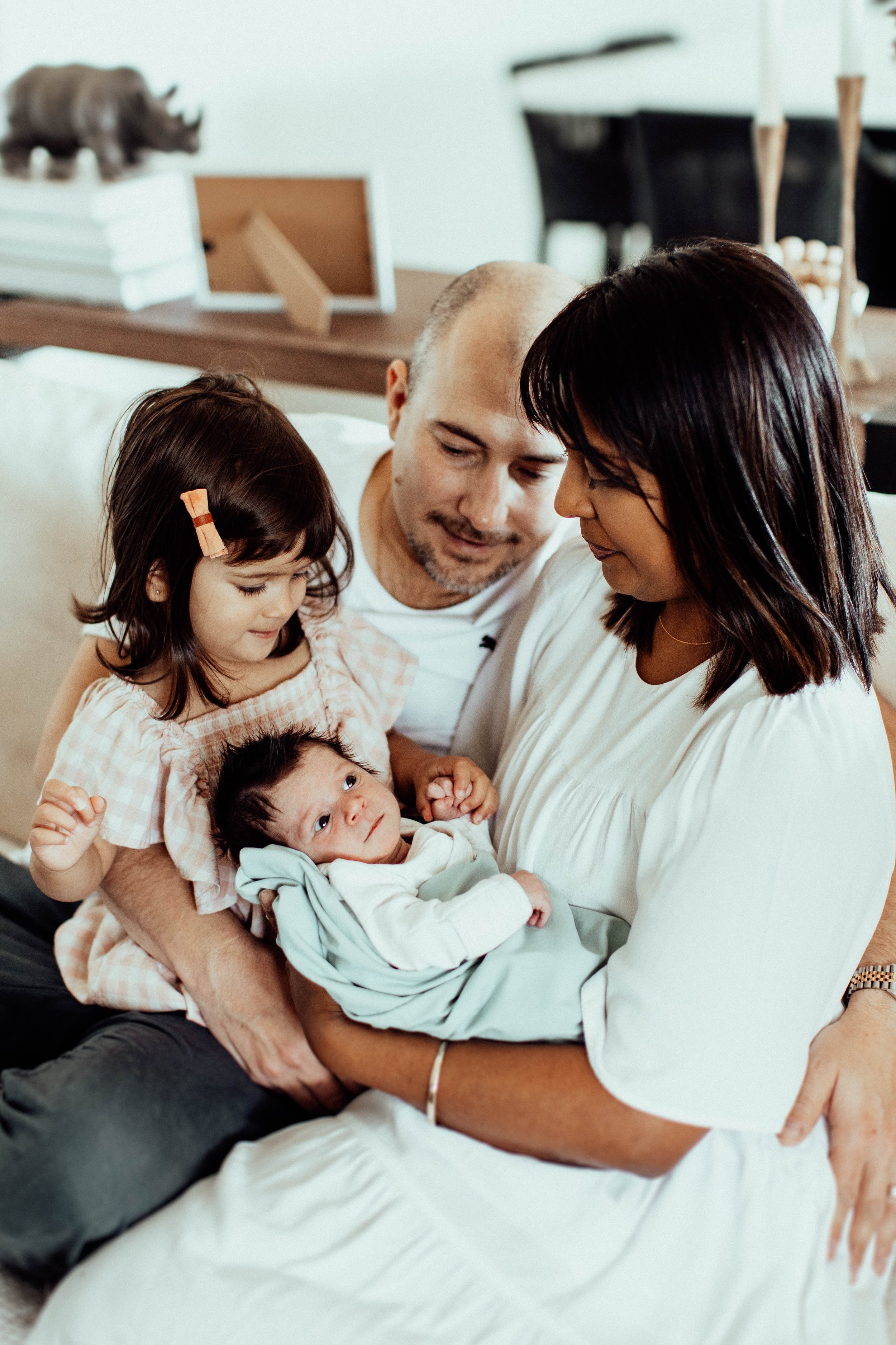 camden-newborn-photography-natural-light-lifestyle-leo-newborn-17.jpg