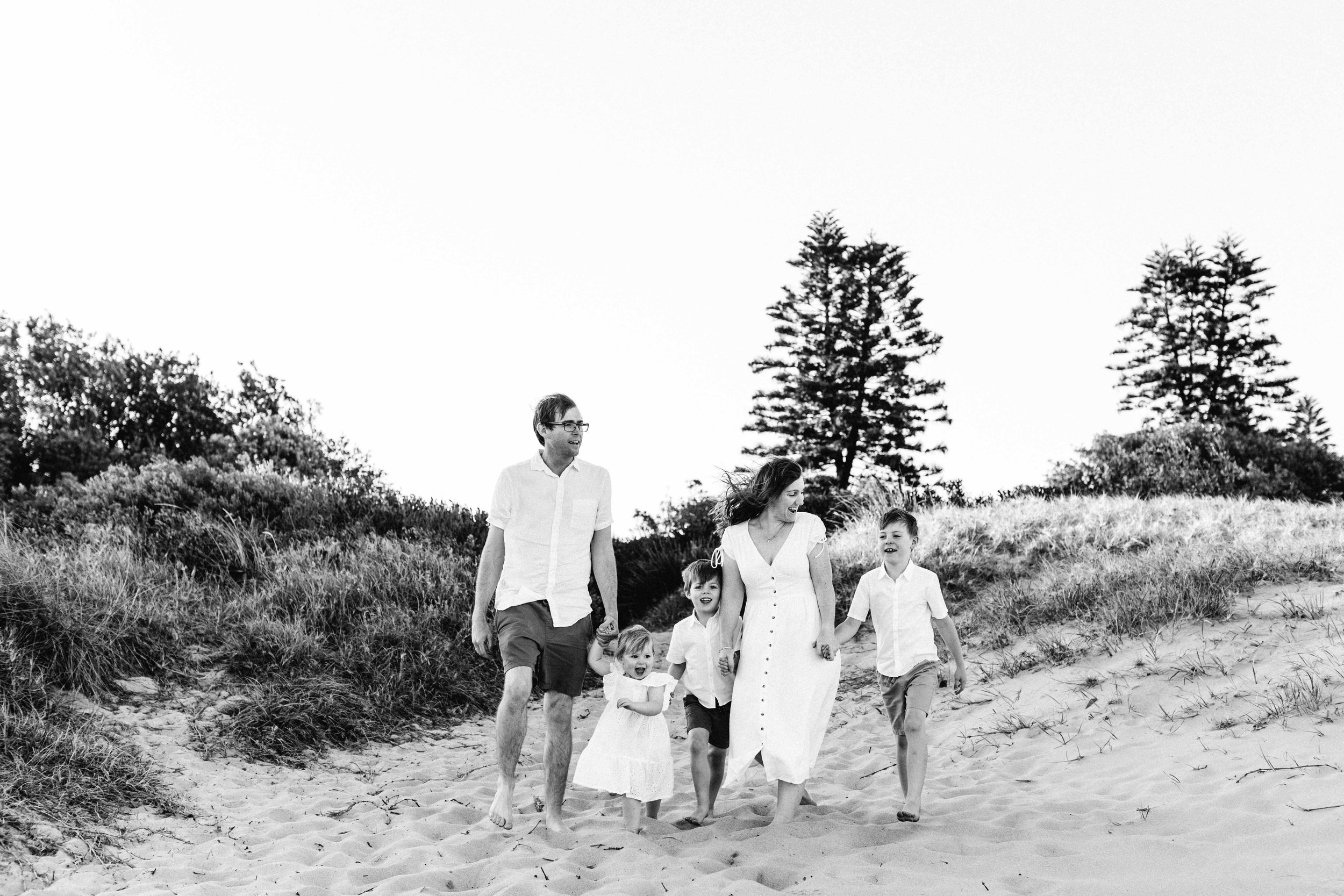 wollongong-fairy-meadow-beach-sunset-family-photography-www.emilyobrienphotography.net-petts-family-session-51.jpg