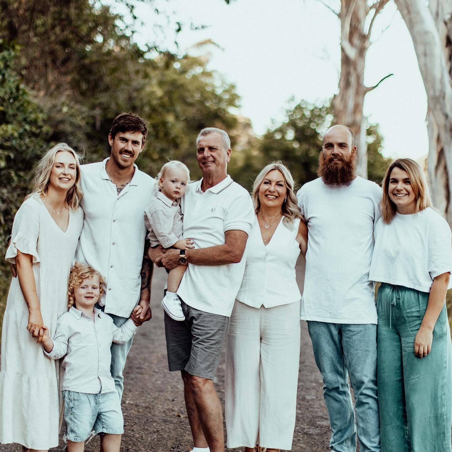 The Hurst &amp; Thompson Family!!

#familyphotography #naturalfamilyphotography #lovelocalcamden #authenticstorytelling #familysession