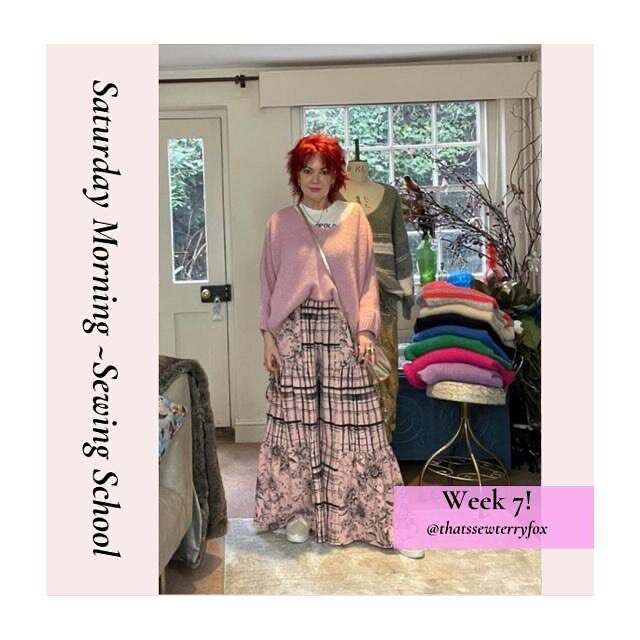 WOWZA !
The weeks are flying by. 

I really want to get week 7 up of my self challenge ...52 outfits in 52 weeks! As I am just finishing off this weeks dress for week 8🤩

Week 7 was all about three different ideas to wear with a woolly jumper/ sweat