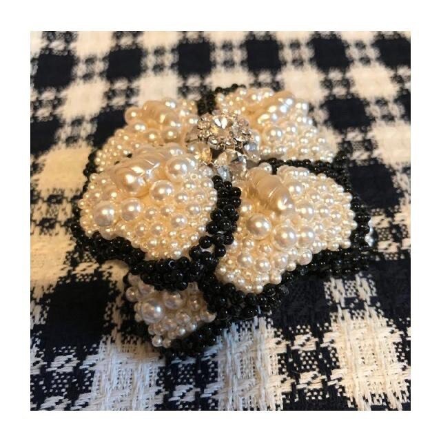 WORKSHOP UPDATE !
Wow That time is nearly here!! A great 2 part fun way to spend a Saturday afternoon...

A CHANEL STYLE BROOCH 
2 x 1-hour sessions 
Saturday 20th March 2 - 3 pm 
Saturday 27th March 2 - 3 pm

Includes pattern templates, list of requ