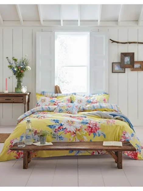 HOMEPAGE HOME & FURNITURE BEDROOM DUVET COVERS Whitstable Floral Duvet Cover Joules JOULES Whitstable Floral Duvet Cover