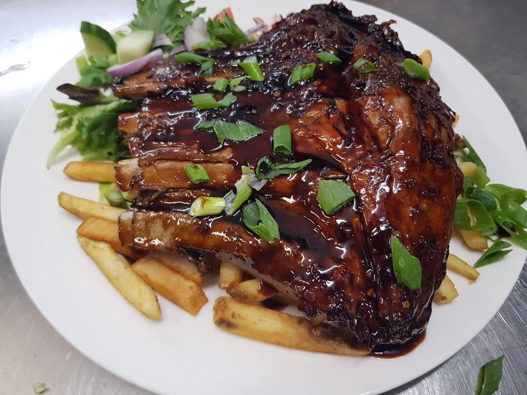 Winner, winner, ribs for dinner?! &hellip;⭐️🍽

Definitely one of our most popular dishes, to say the least&hellip; Have you tried &ldquo;The Slate Ribs&rdquo; yet? 🤔

📍Where are we based?
Talybont Cottages, Tal-y-bont, Bangor LL57 3UR 🏴󠁧󠁢󠁷󠁬󠁳