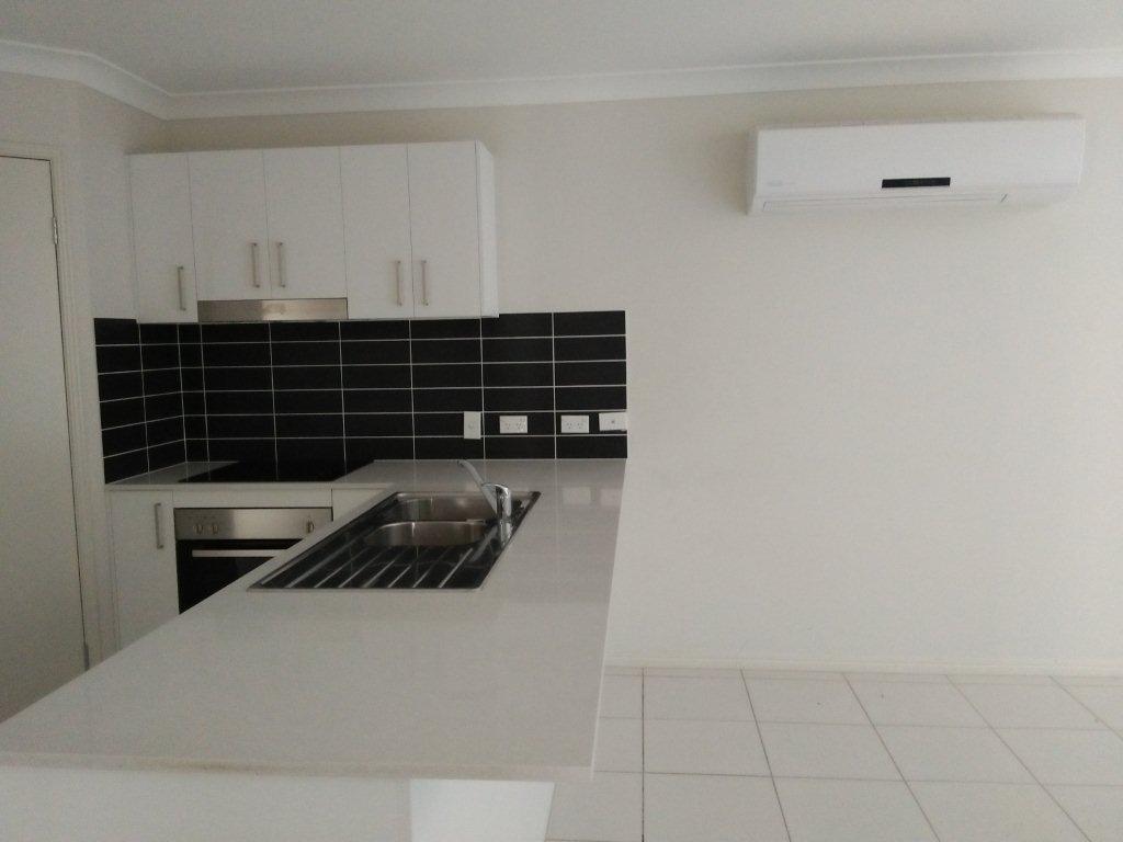 Kitchen 2.jpg