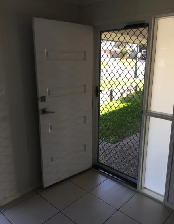 3-Entry.jpg