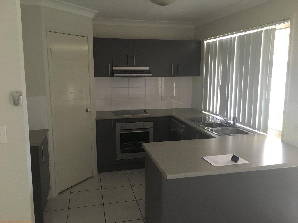 2-kitchen.jpg