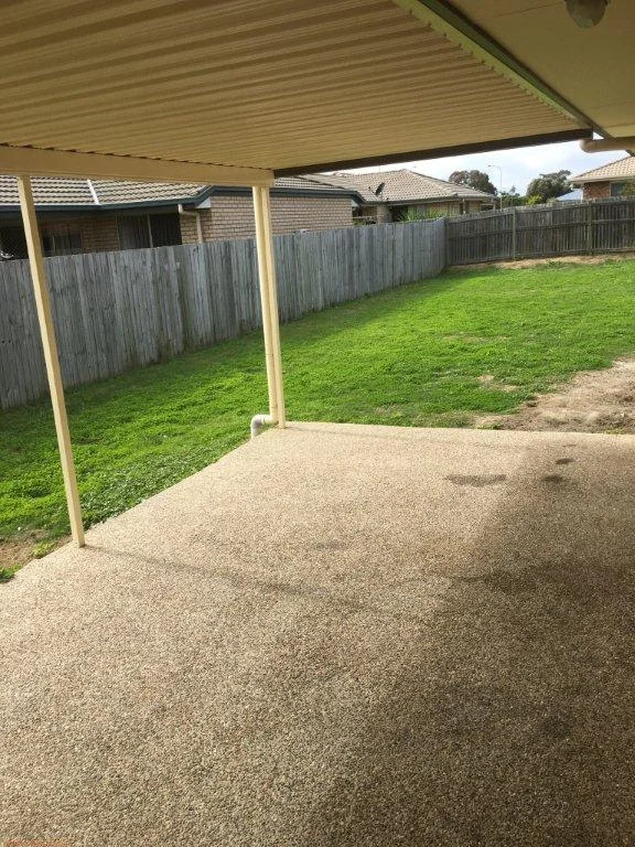 11-backyard.jpg