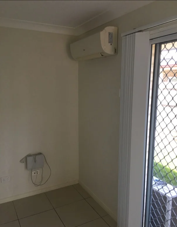8-Air Con Dinint.jpg