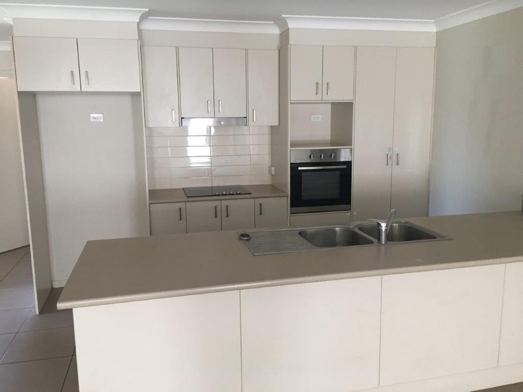 2. Kitchen.jpg