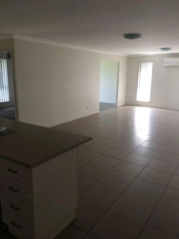 3.2 Lounge Dining.jpg