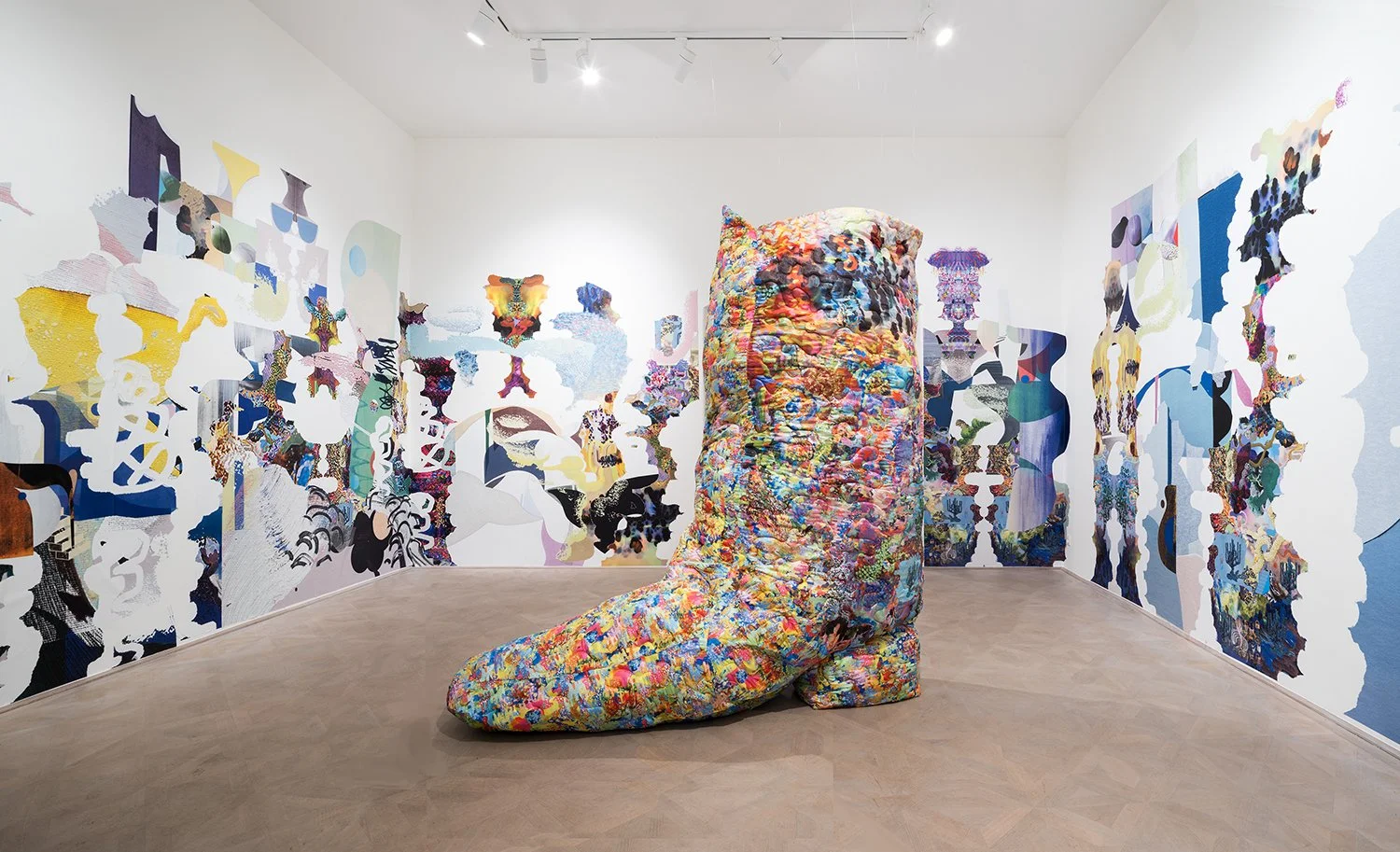 House of Awe 01 / Entrance / the Hallway _ with OLGA TITUS _ Shoe by Olga Titus _ Galerie AG18, VIenna