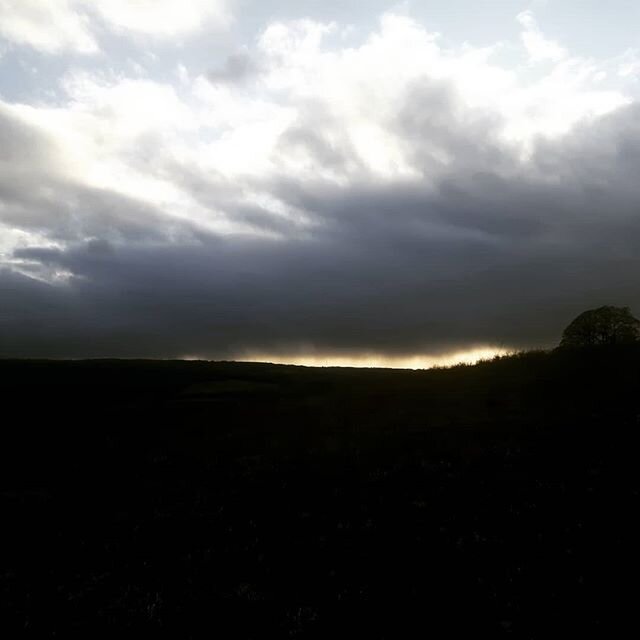 A nice walk
#walk #thinking #landscape #southdowns #clouds #rainclouds #rainbow