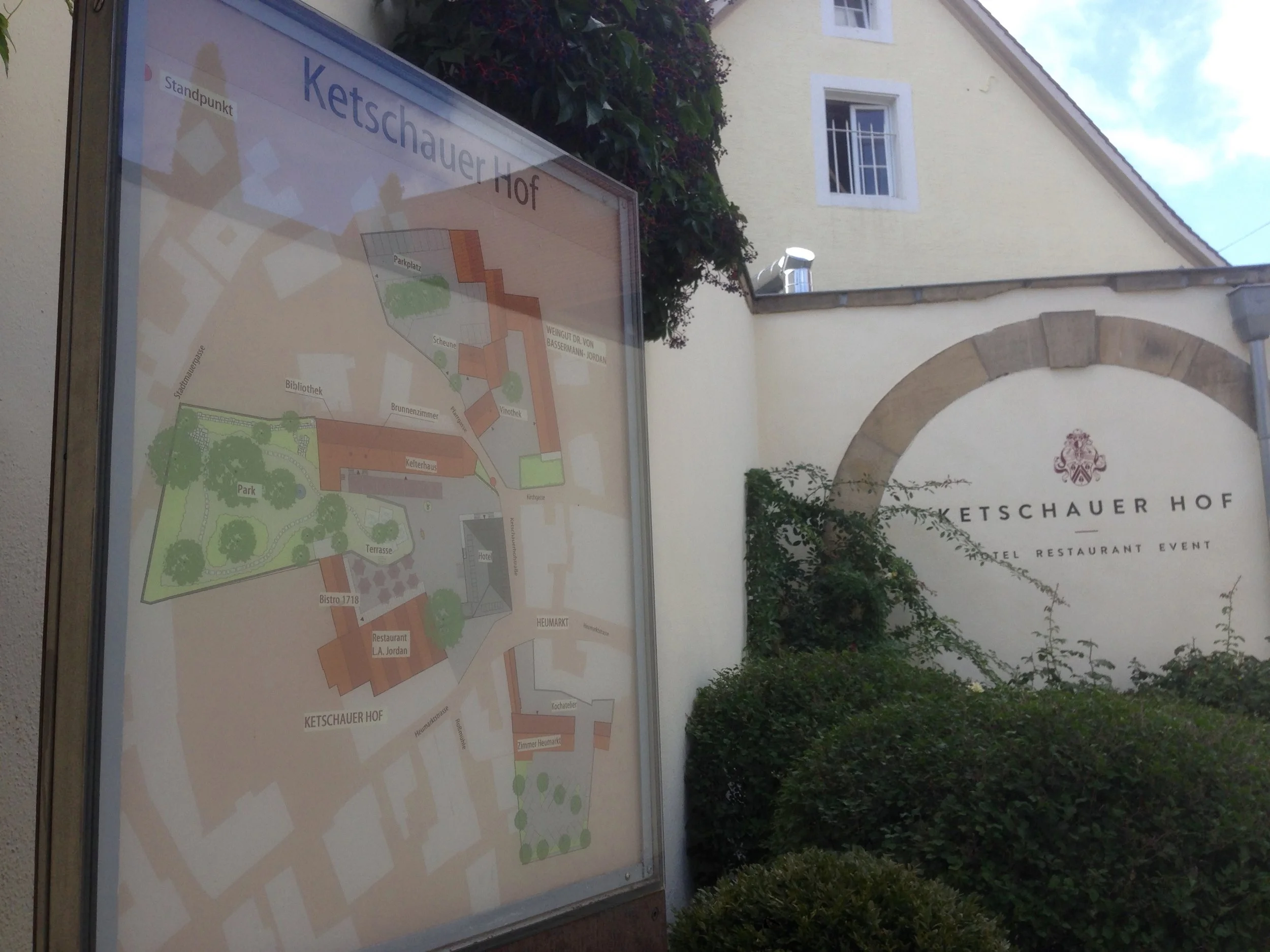 The Ketschauer Hof is a complex made of restaurants and parks