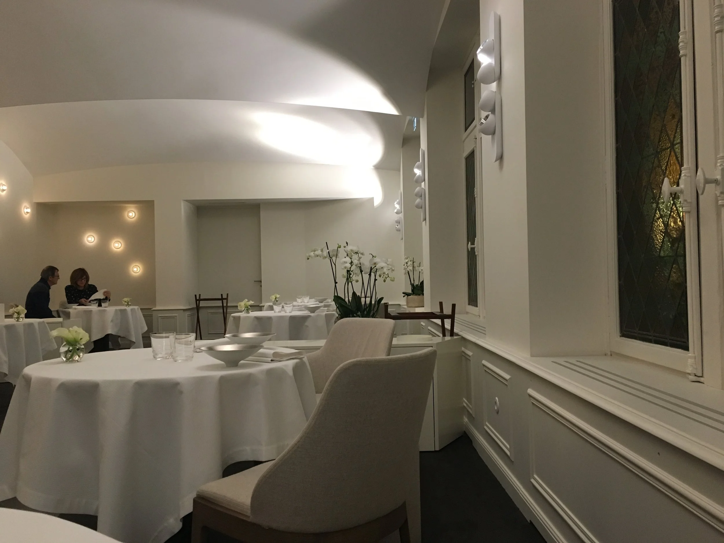 ... turns out: no ;) The interior was modern, light and with Nordic simplicity and yet elegant enough. Loved it.