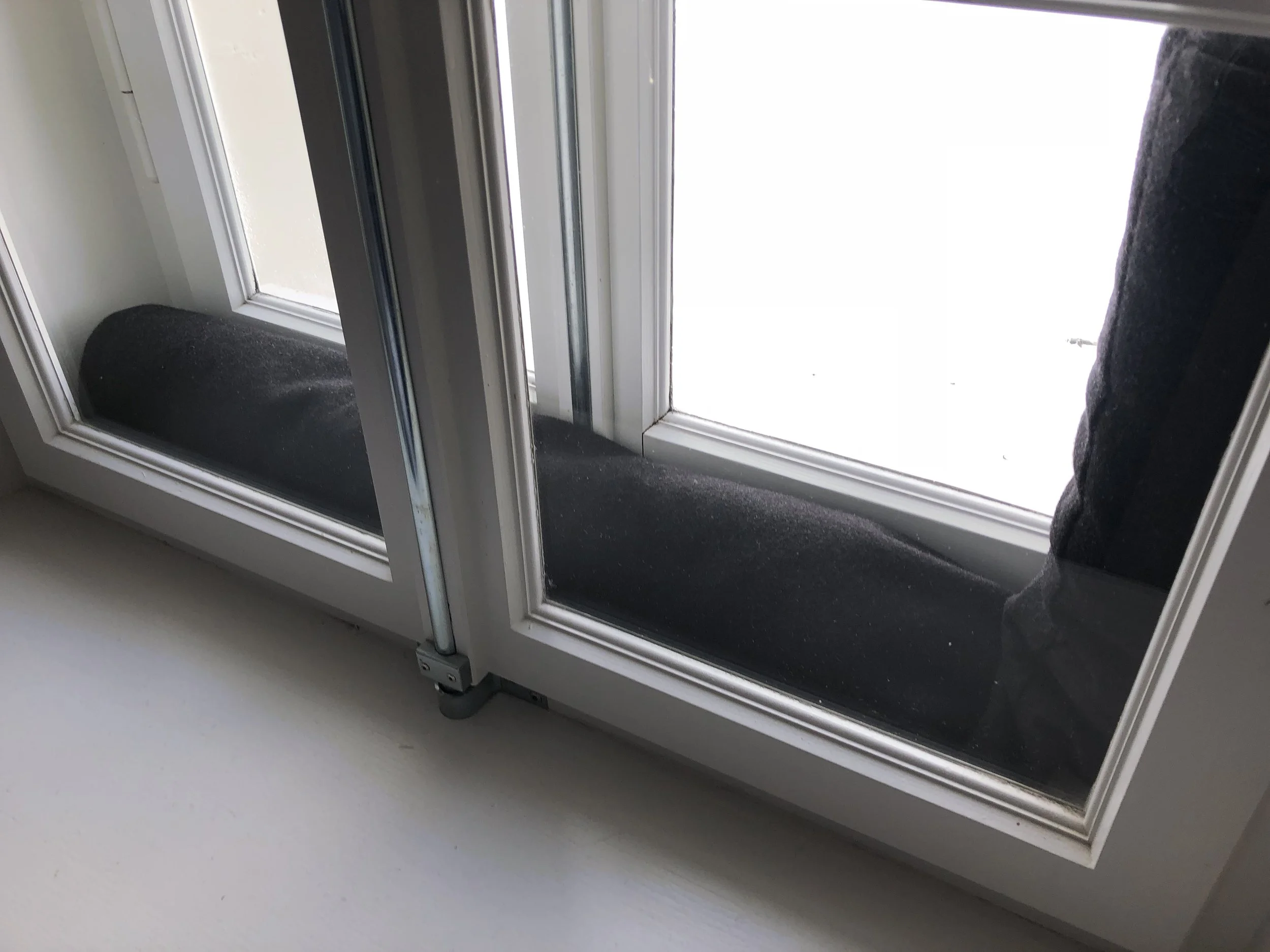 This actually worked to keep the room warm
