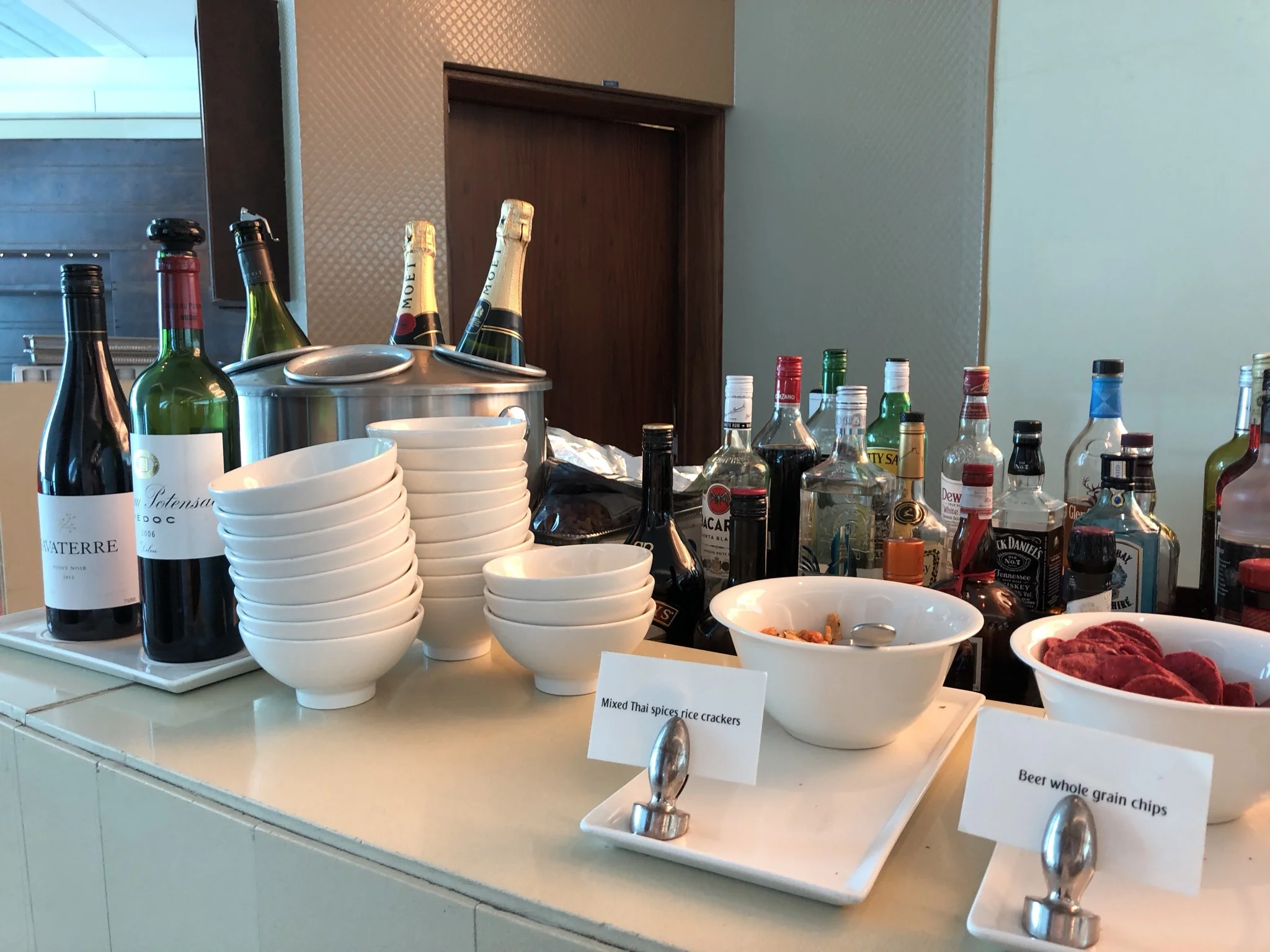 Food and beverages were of good enough quality to not want to eat an airport restaurant