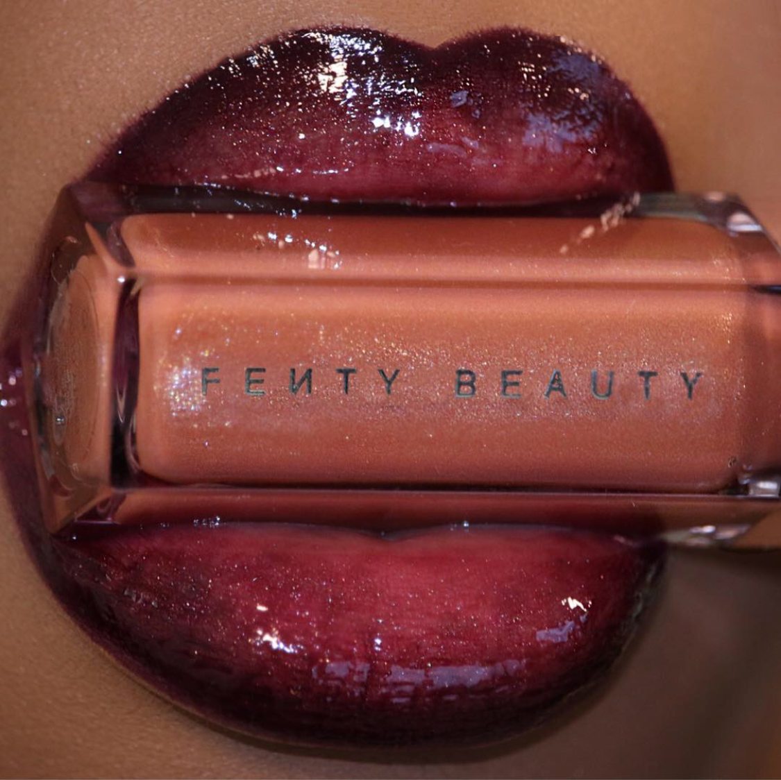 Fall Inspired Lip Look Featuring Fenty Beauty Lipgloss and MAC Cosmetics Nightmoth Lipliner