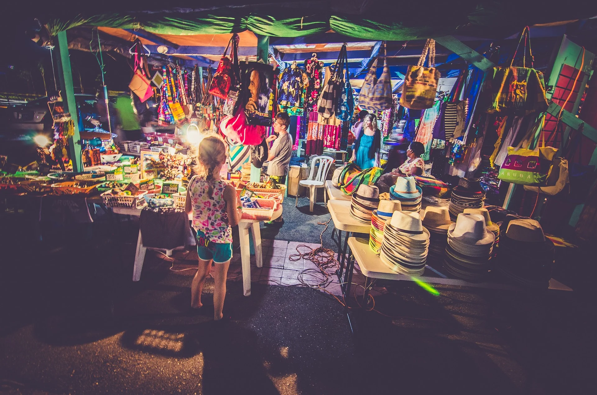 market-2590603_1920.jpg