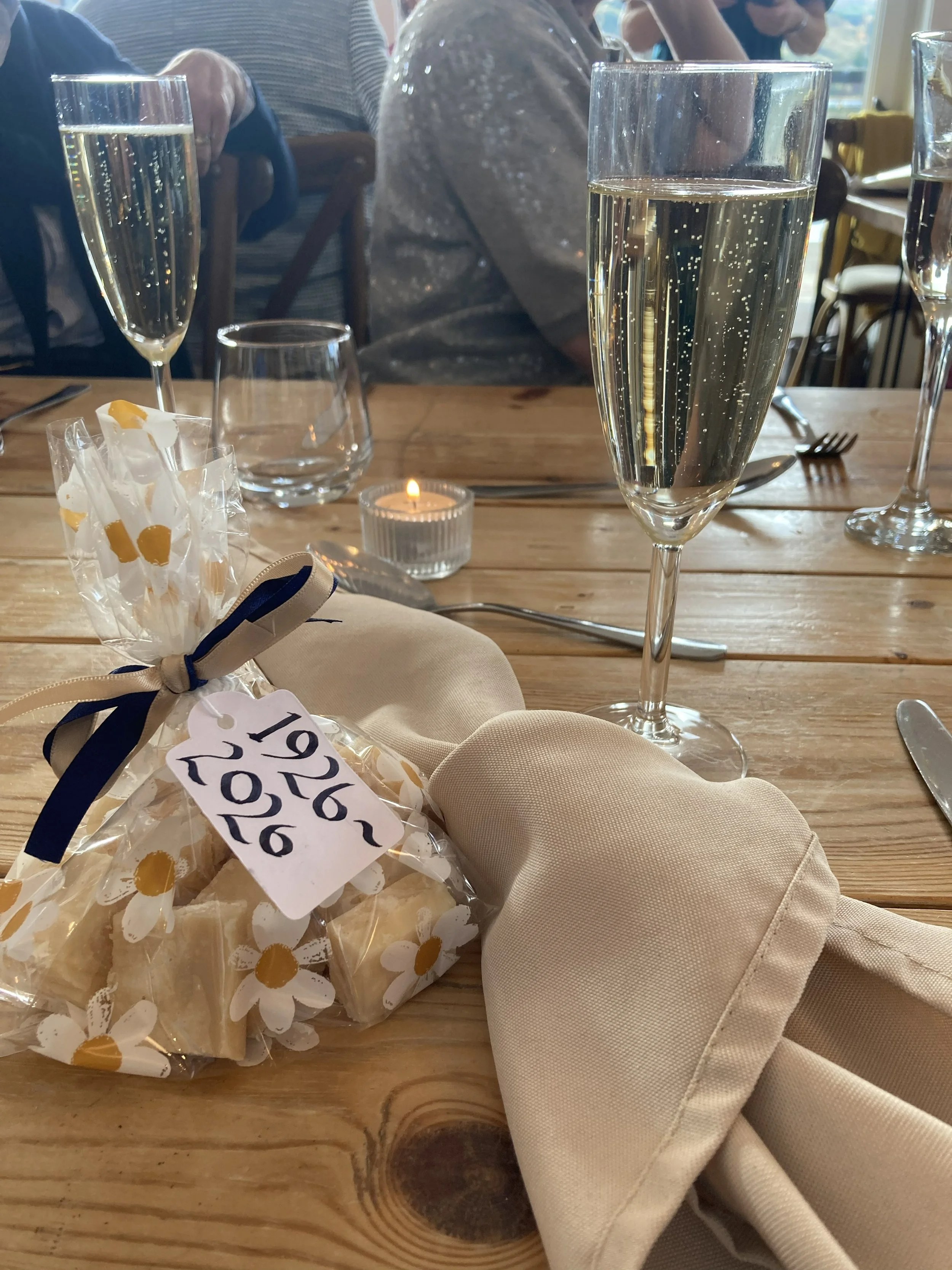 Tablet & Fizz.jpg
