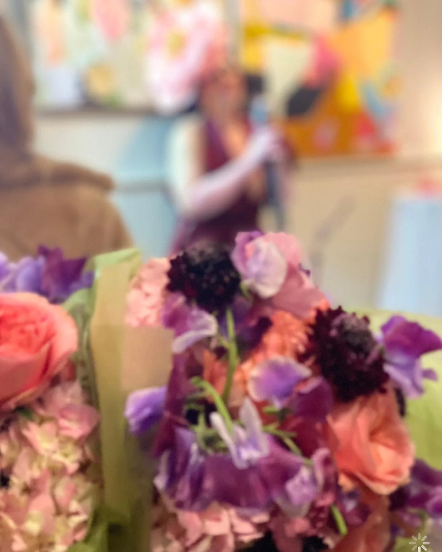 LOVE was certainly in the air last night at our special Galentine&rsquo;s event!  Thank you to all who came &amp; stay tuned for our upcoming events in March ! 
@bubblebarboston @ilexflowersboston @lomacdesigns @aglambrooks @hanna_taylor_art @thebeac