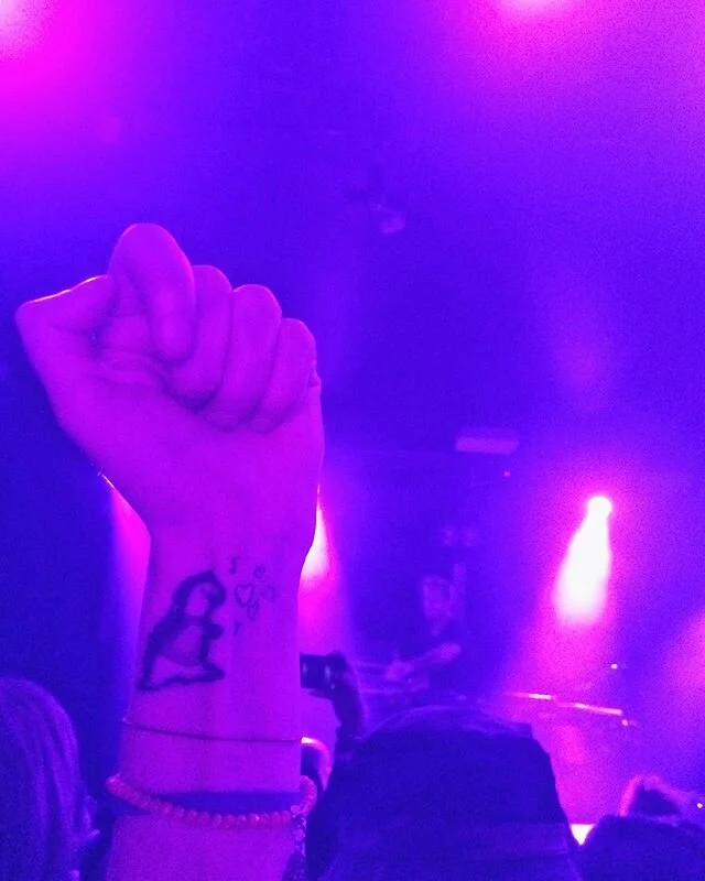 ❤️🎧Albert with is French 79 t-shirt for the concert!! @french79music
 #French #dance#electro #artist #french79 #concert #london #frenchelectronica #husbandgroup #groupie #love #nomorevoice #albert #albertandsonya #music #trextattoo #drawingtattoo