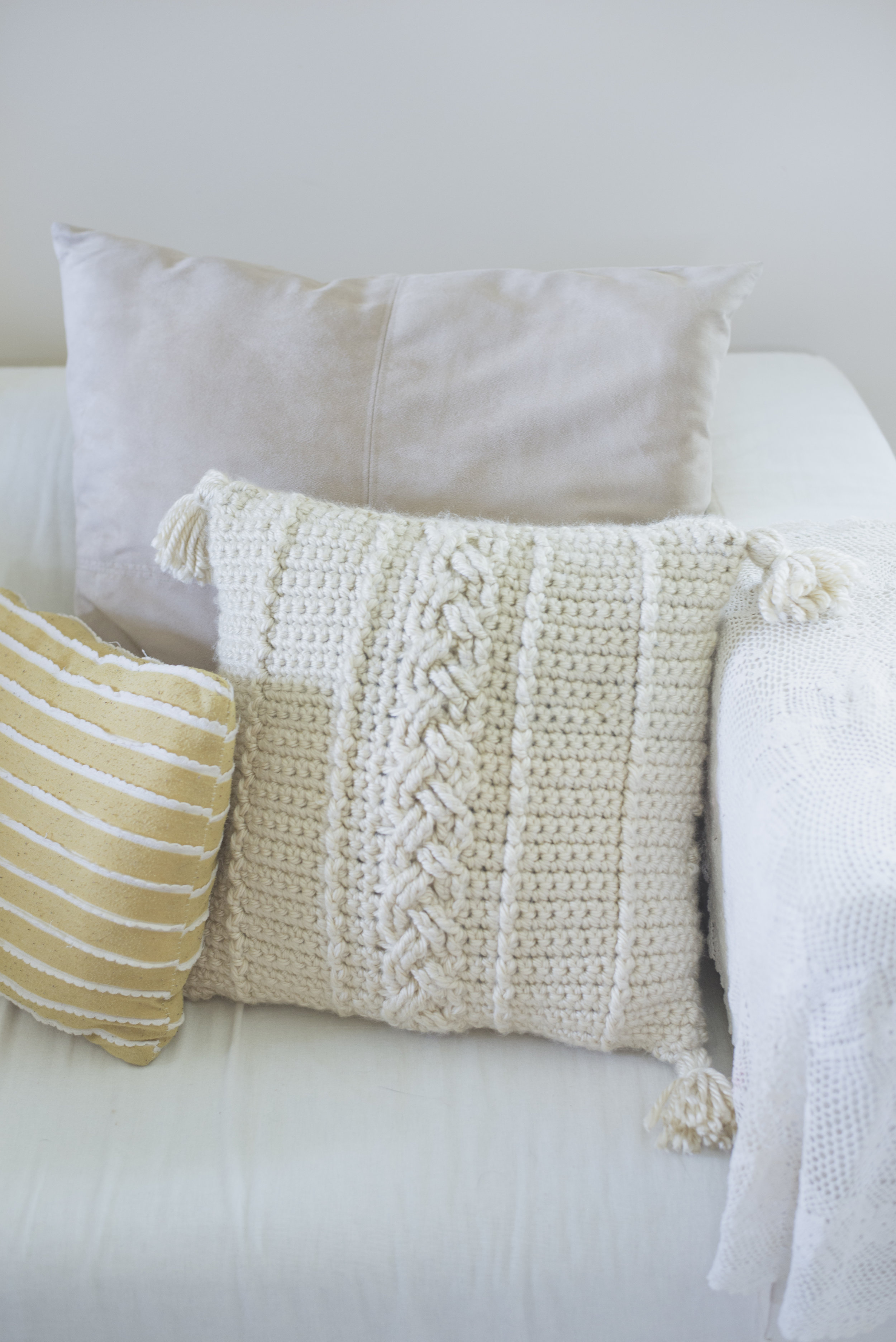 Sweater Knit Pillow  Toss Pillow With VIntage Lace and Buttons  Farmhouse Decor