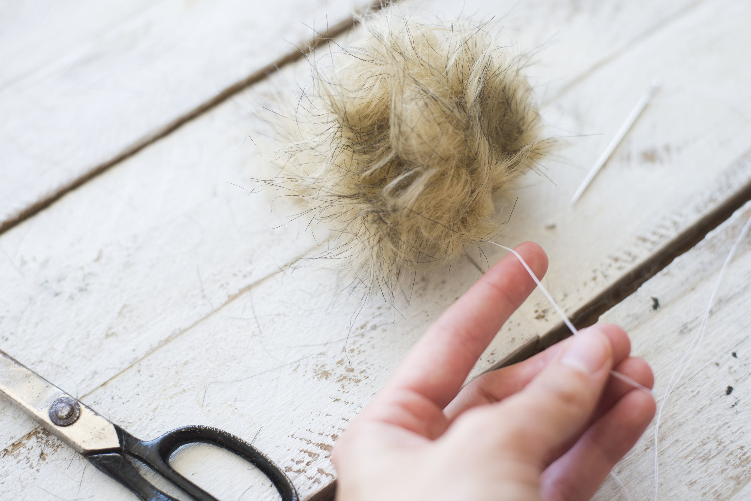 How to Make a Faux Fur Pom Pom DIY - Easy and Fast!