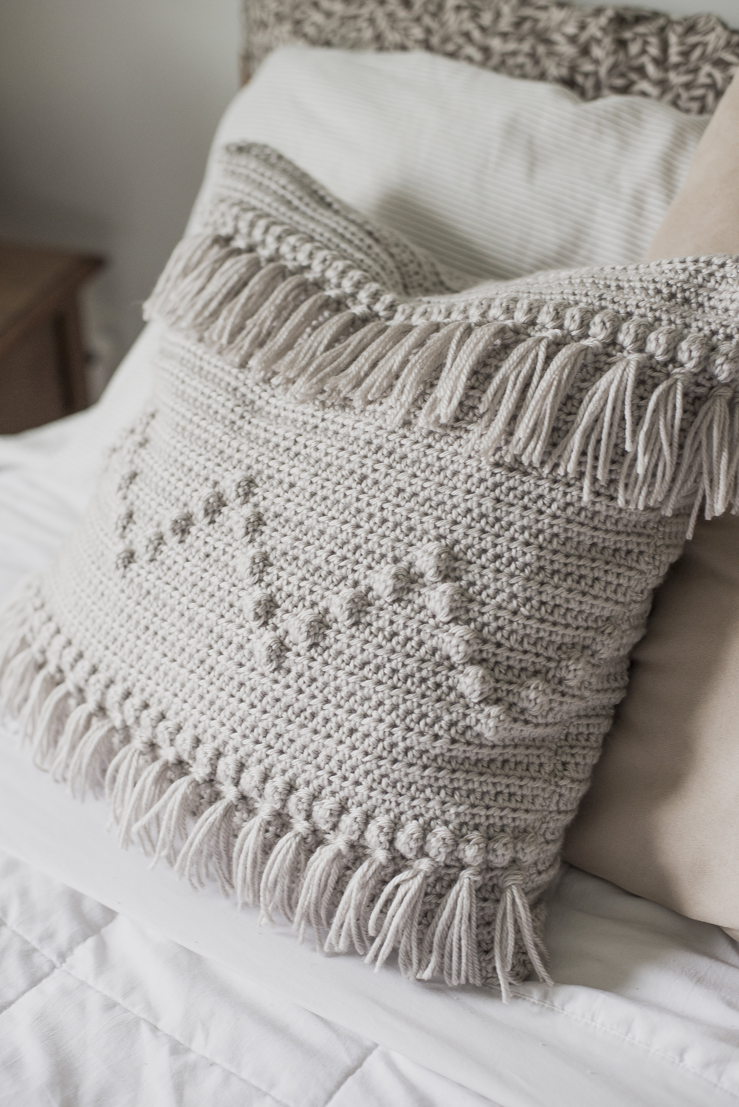 https://images.squarespace-cdn.com/content/v1/5885008d1e5b6c186557de4e/1530938445096-MP14SXFK1QA2XFOD0E9P/Free+Crochet+Pattern+for+a+Fringe+Crochet+Pattern+-+Megmade+with+Love