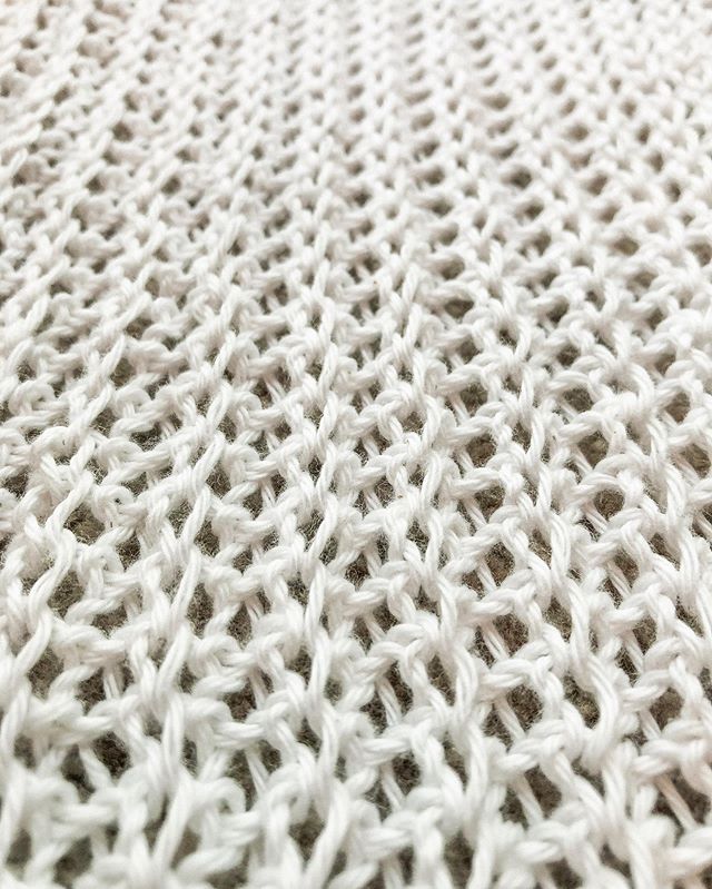 Why hello dere summer stitches 👀
.
.
#megmadewithlove #crochet #crocheting #yarn #crochetlove #crochetgirlgang #crochetersofinstagram #ourmakerlife #stitches #makersgonnamake #yarnlove