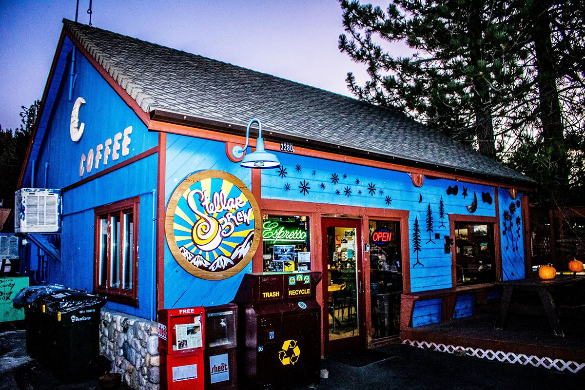 Stellar Brew offers delicious coffee, juices, smoothies, and healthy kitchen creations. ( StellarBrewNaturalCafe.com )