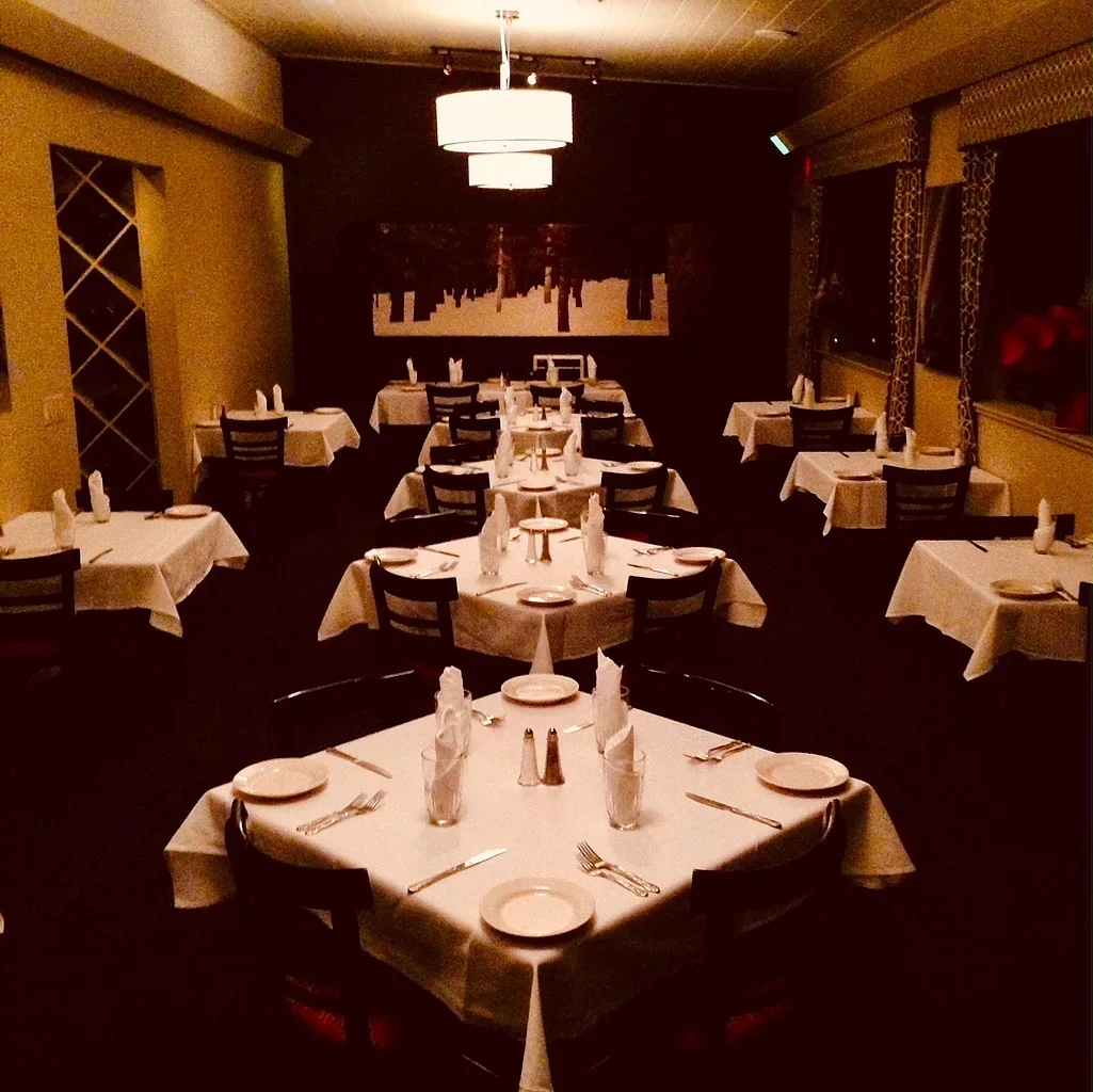 Strong gin & tonics, even stronger shots of whiskey, and generally an all around festive atmosphere ( nevadosrestaurant.com )