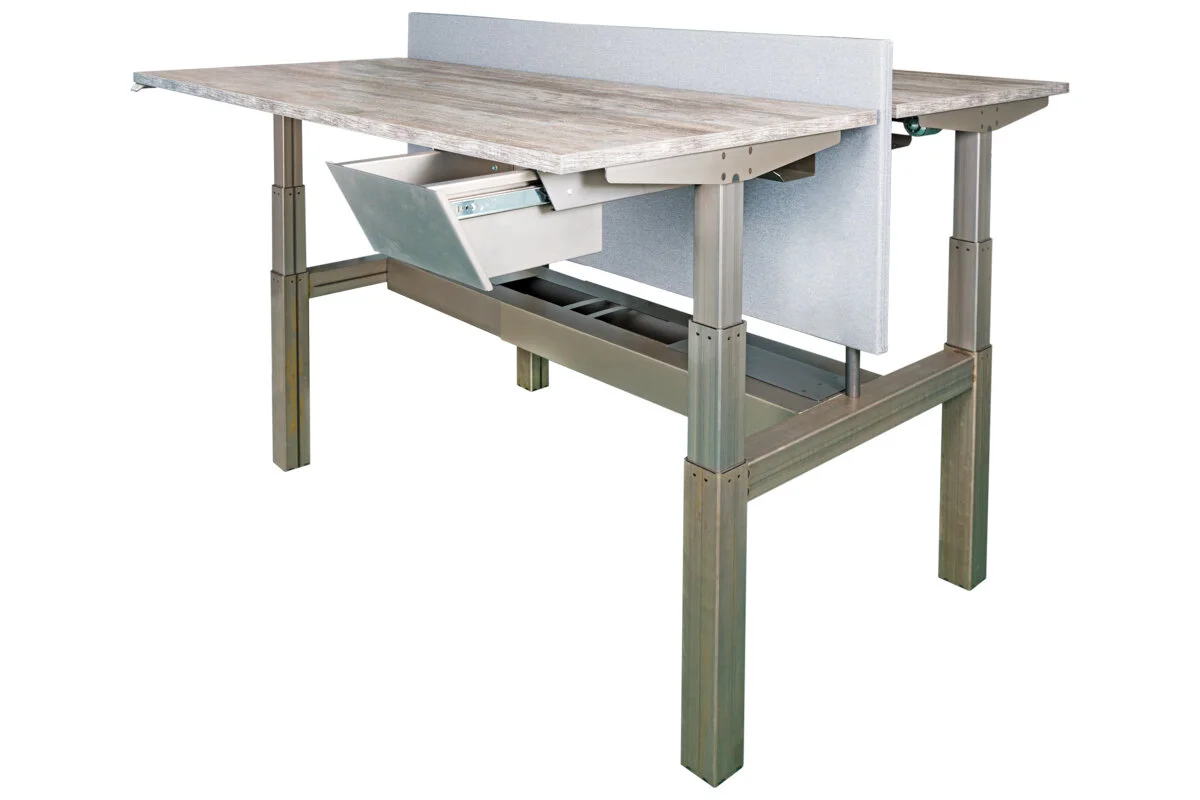 Bureau 9 met open lade klein_.jpg