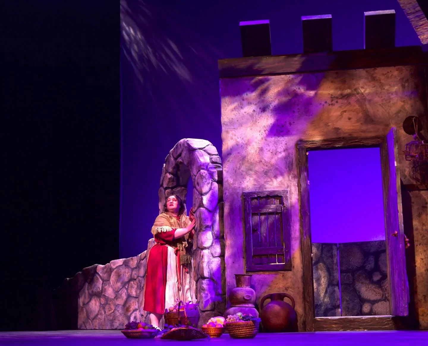 Bringing back Amahl&rsquo;s Mother, this time for @operalouisiane 🎵🖤

Cast:
Amahl: Peregrine Pittman and Reagan Lavigne
The Mother: Lindsay Kate Brown
King Balthazar: Joshua Thomas
King Melchior: Chase C&ocirc;t&eacute;
King Kaspar: Anthony Voiers
