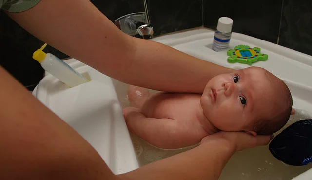 Does Your Baby Need A Bath Everyday? Here’s What Studies Say