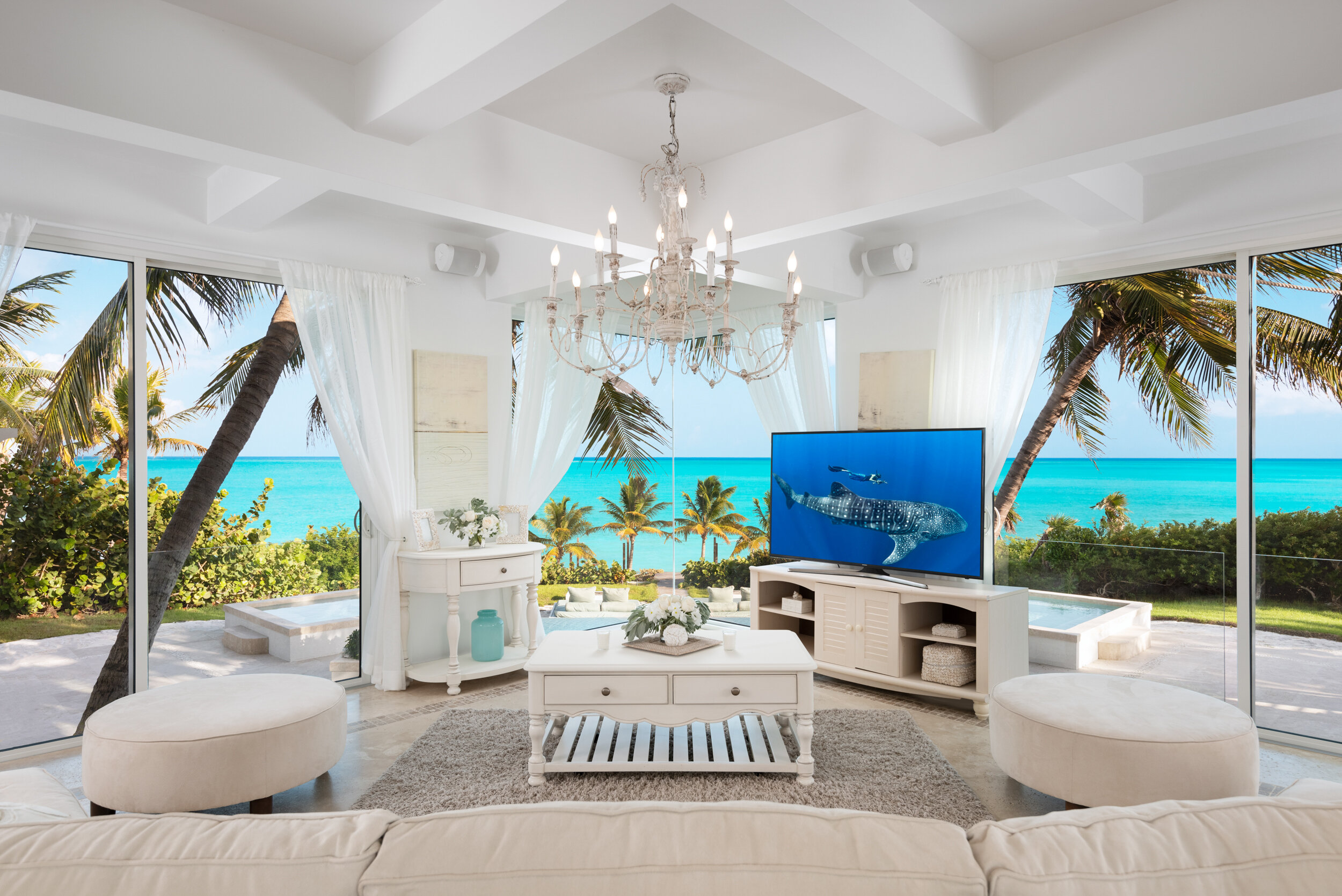 Pearls West - Nov. 2019_01.jpeg