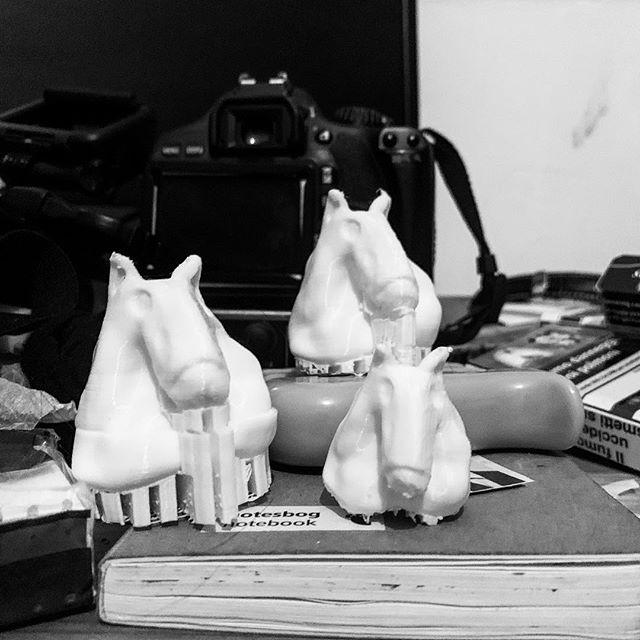 The mess that I have gotten myself into #sculpture #3dprinting #sculpturestudio #desk #sculptura #app #plastic #art #artlovers #artistsoninstagram #penis #horse #prototypes #newproject #comingsoon