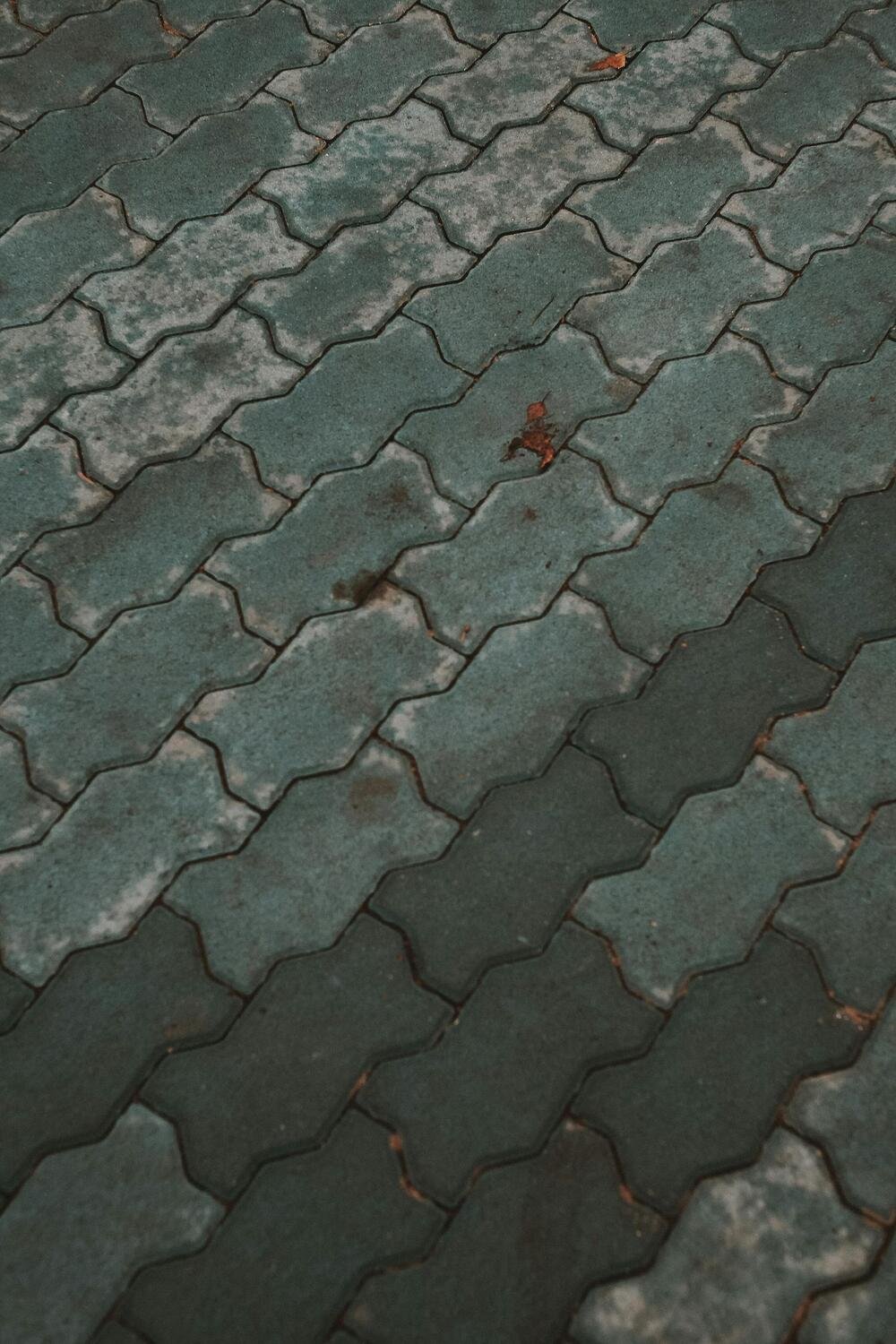 Best Way to Remove Rust Stains From Concrete, Brick, or Stone Pavers ...