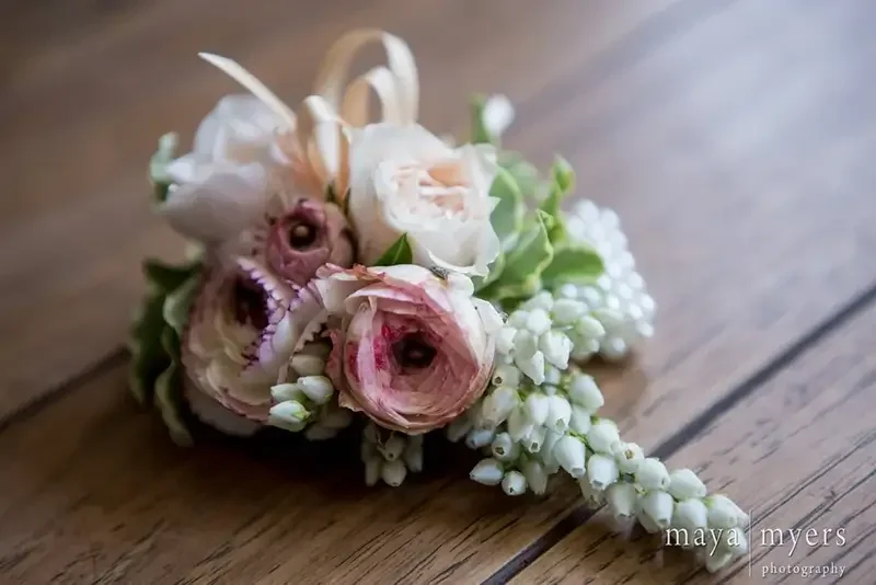 corsage.webp